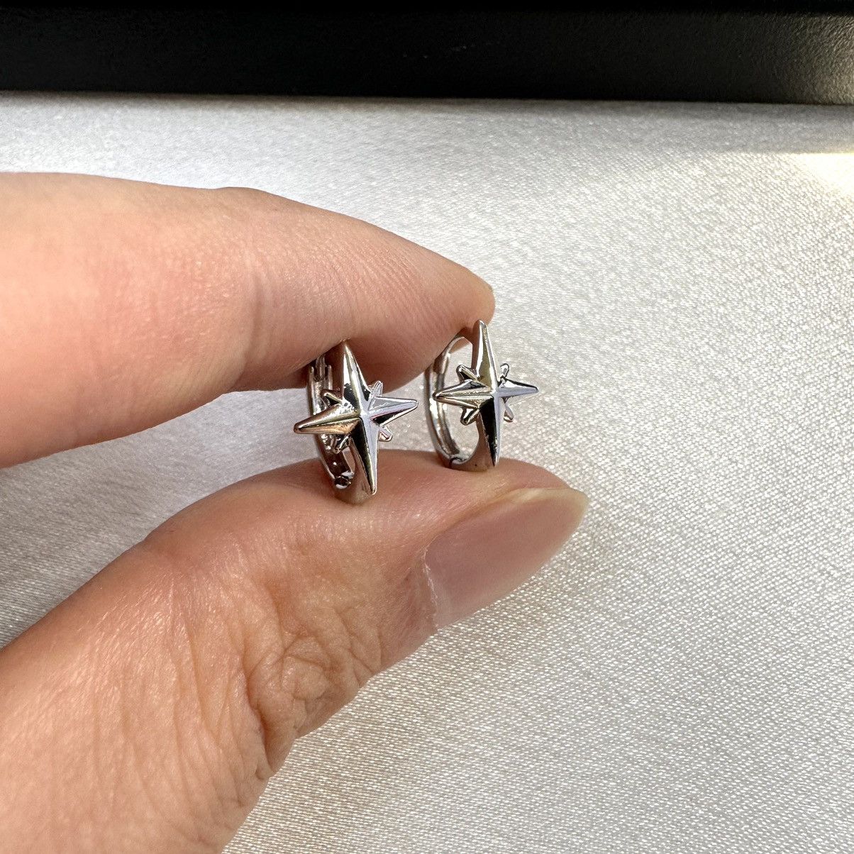 Designer 12mm Small Star Hoop Earrings for Women Men Unisex Style Size ONE SIZE - 4 Thumbnail