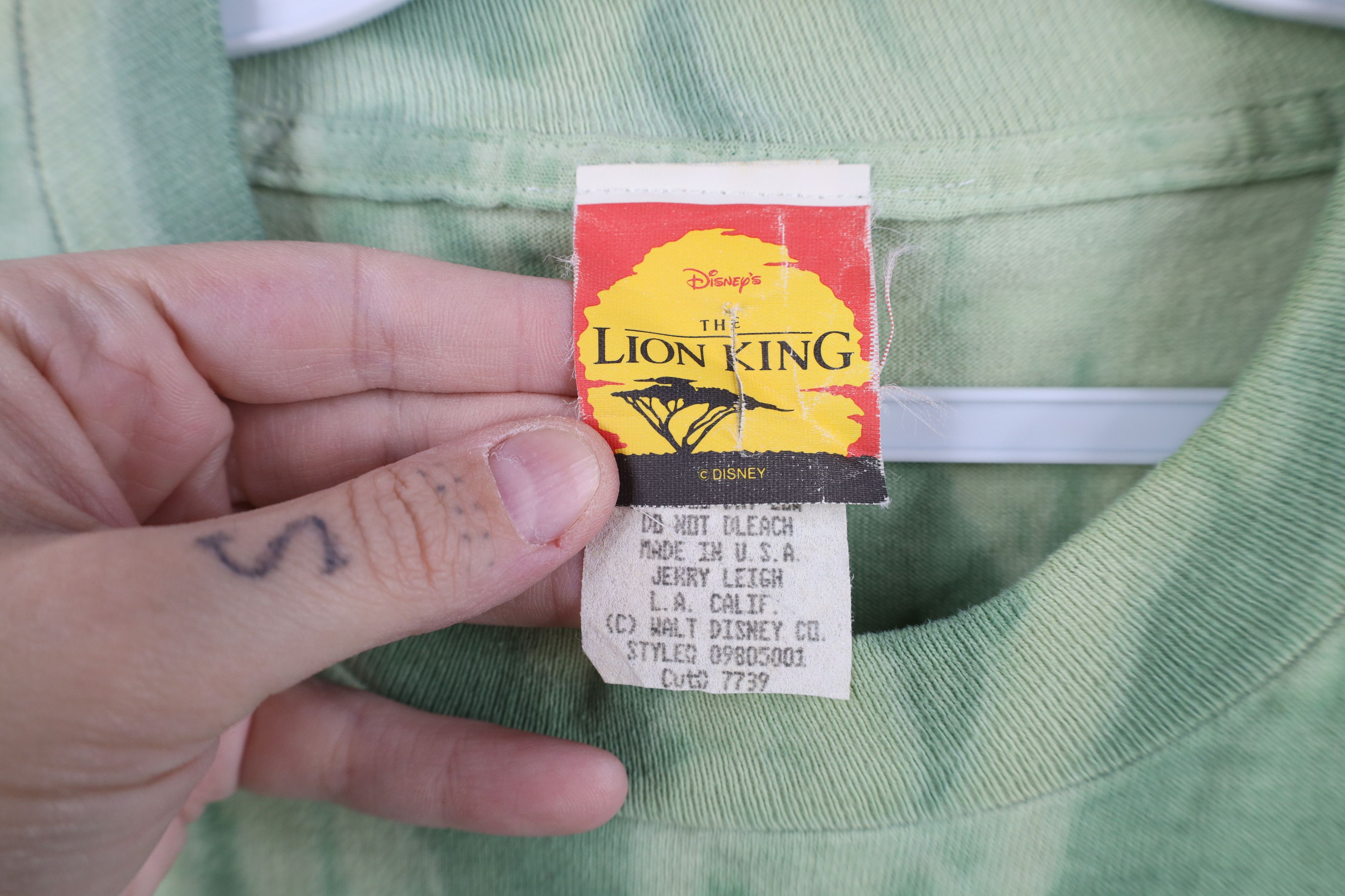 Disney Vintage 90s Disney The Lion King All Over Print T-Shirt USA Size US XL / EU 56 / 4 - 9 Thumbnail