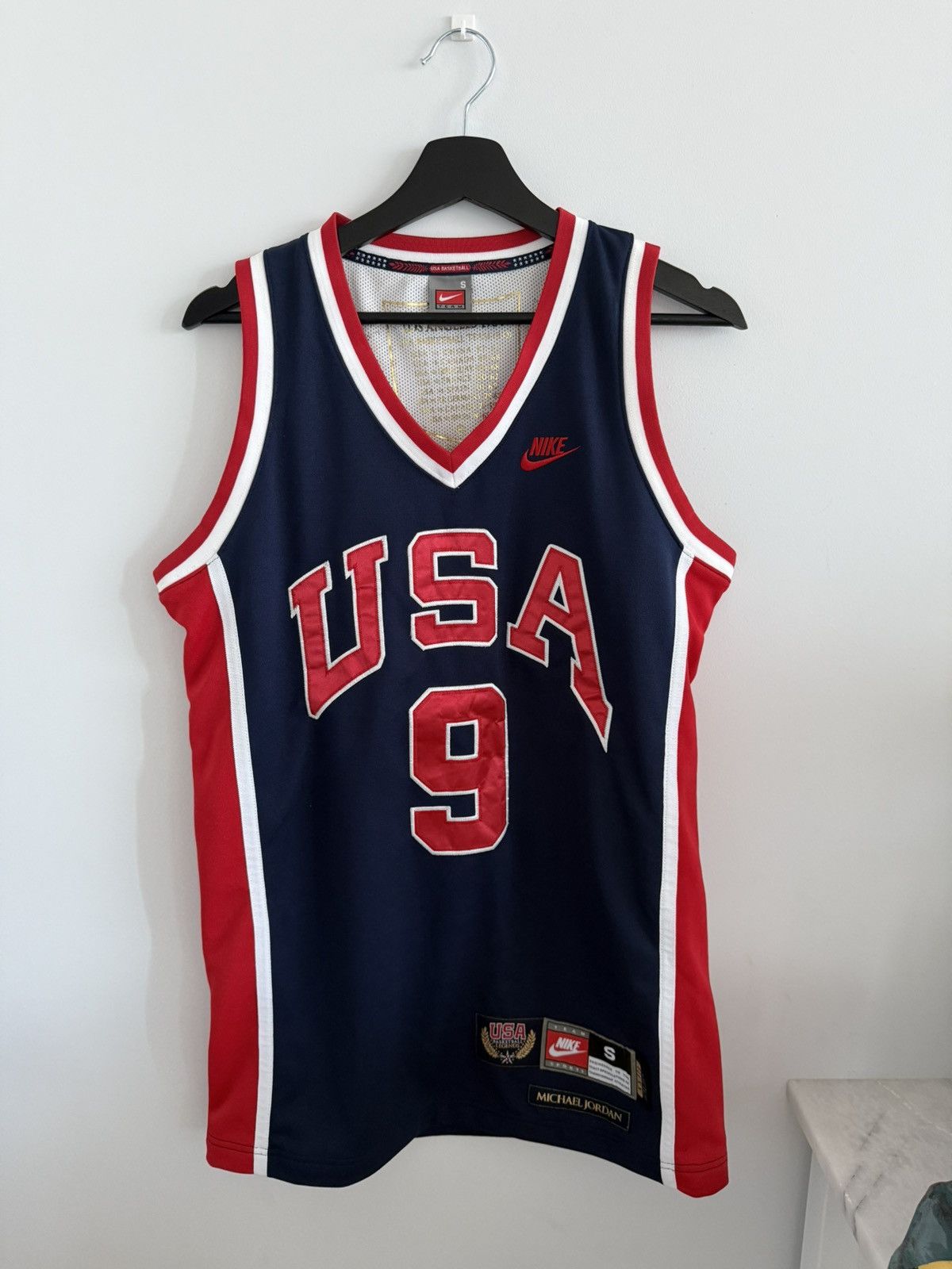 Nike Vintage 90s Nike Michael Jordan Dream Team Jersey & Shorts Size US S / EU 44-46 / 1 - 1 Thumbnail