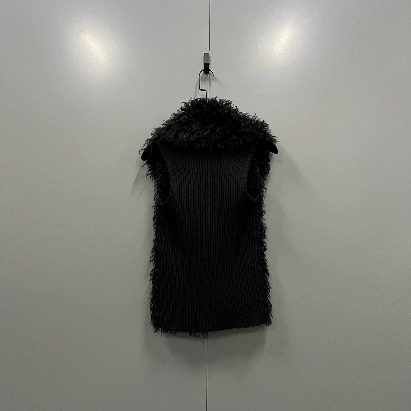 Gucci GUCCI plush vest, size 38/98% Size XS / US 0-2 / IT 36-38 - 2 Thumbnail