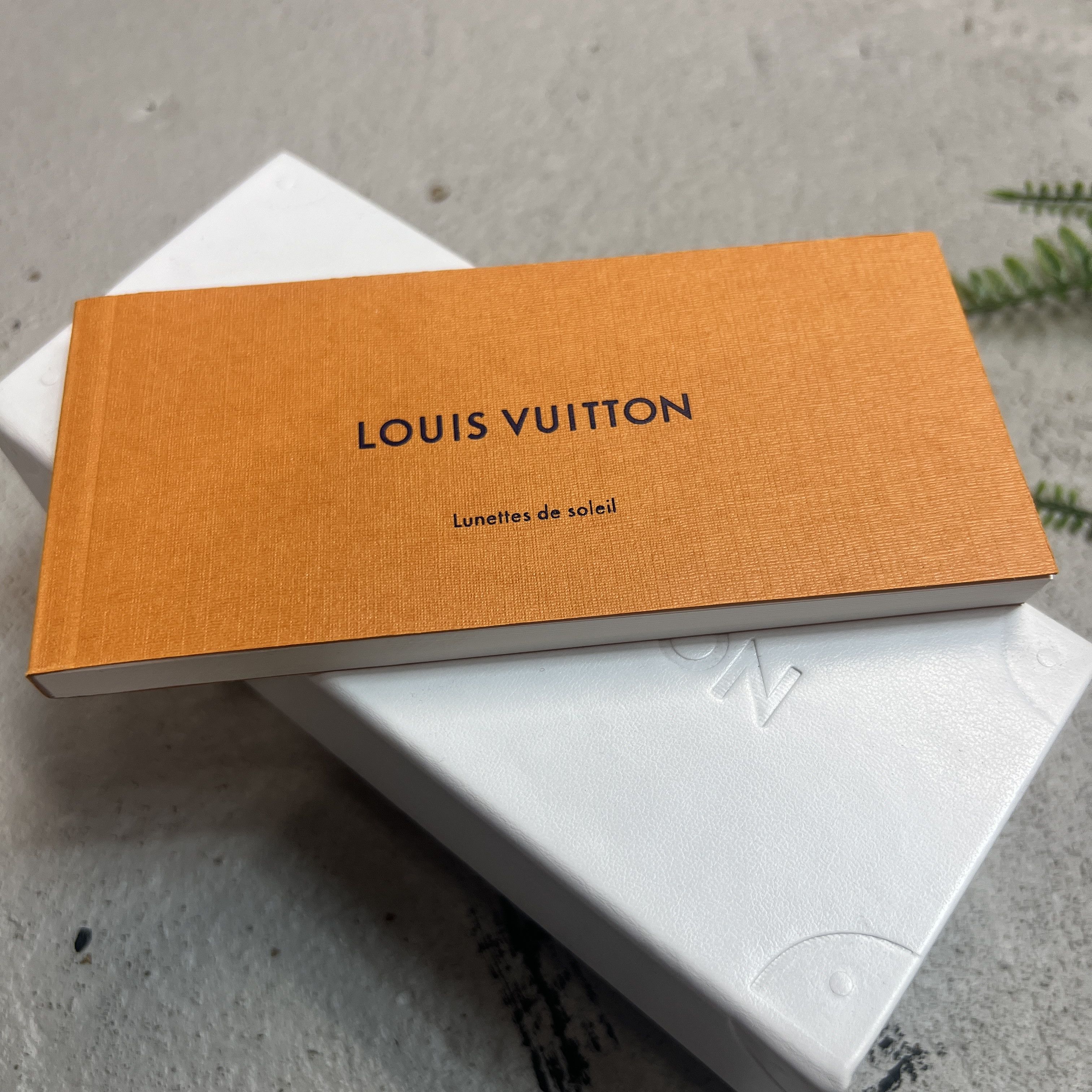 Louis Vuitton Louis Vuitton Transparent 2054 1.1 Millionaires Sunglasses Size ONE SIZE - 8 Thumbnail