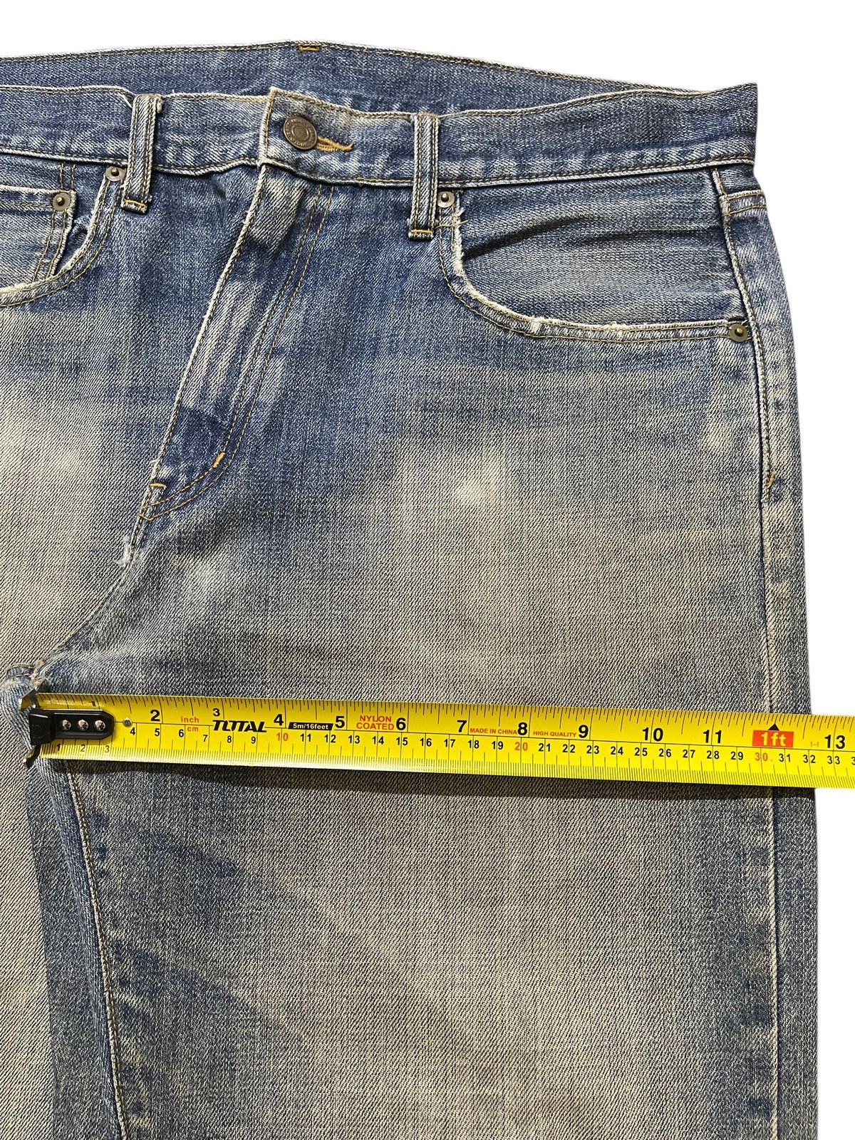 Uniqlo Vintage Japanese Uniqlo Blue Faded Wash Distress Baggy Jeans Size US 35 - 15 Thumbnail