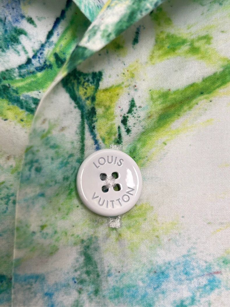 Louis Vuitton Louis Vuitton Crayon Graffiti Short Sleeve Shirt Size US S / EU 44-46 / 1 - 4 Thumbnail
