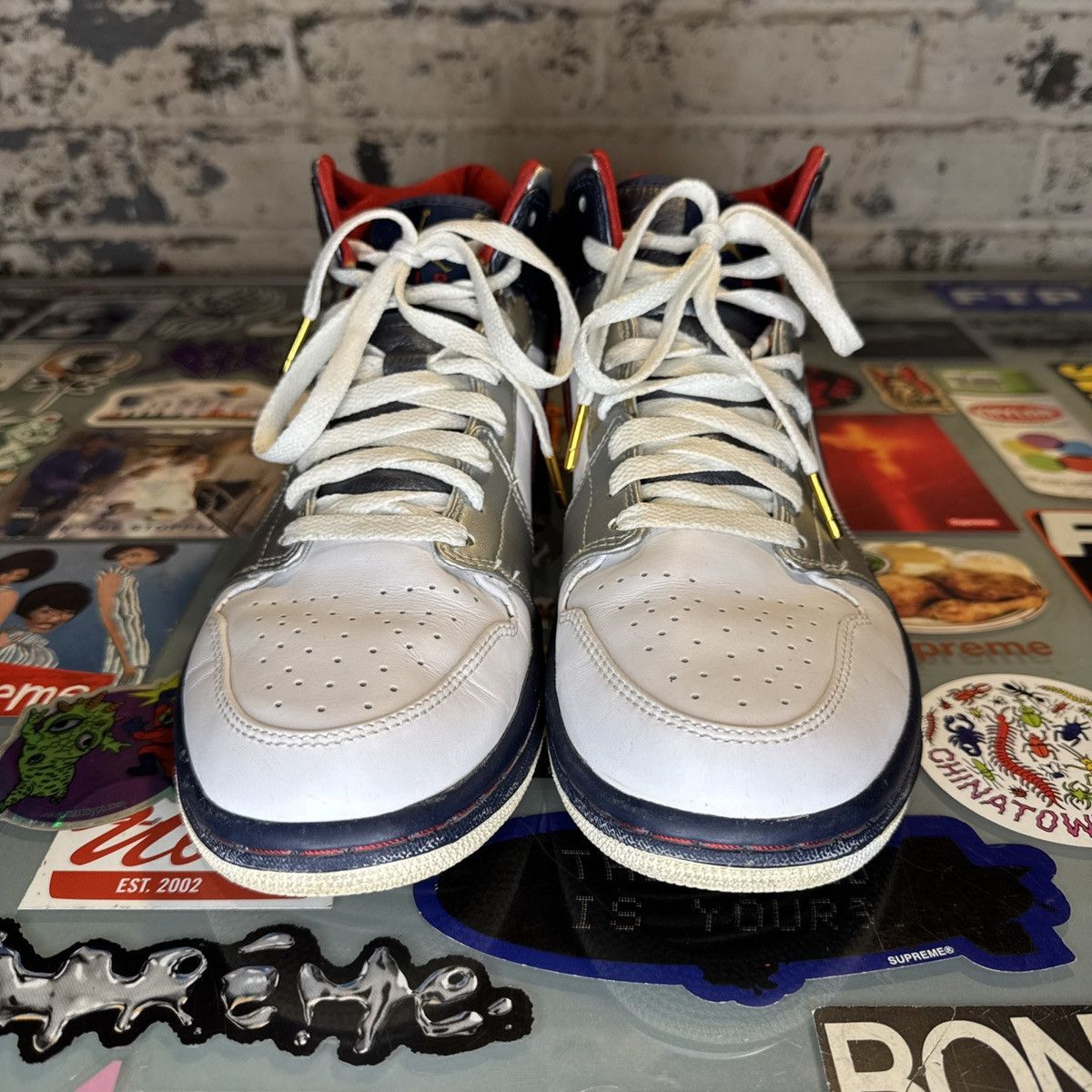 Nike Air Jordan 1 Retro Olympic 2008 Sz 9.5 136085-161 No Box Size US 9.5 / EU 42-43 - 4 Thumbnail