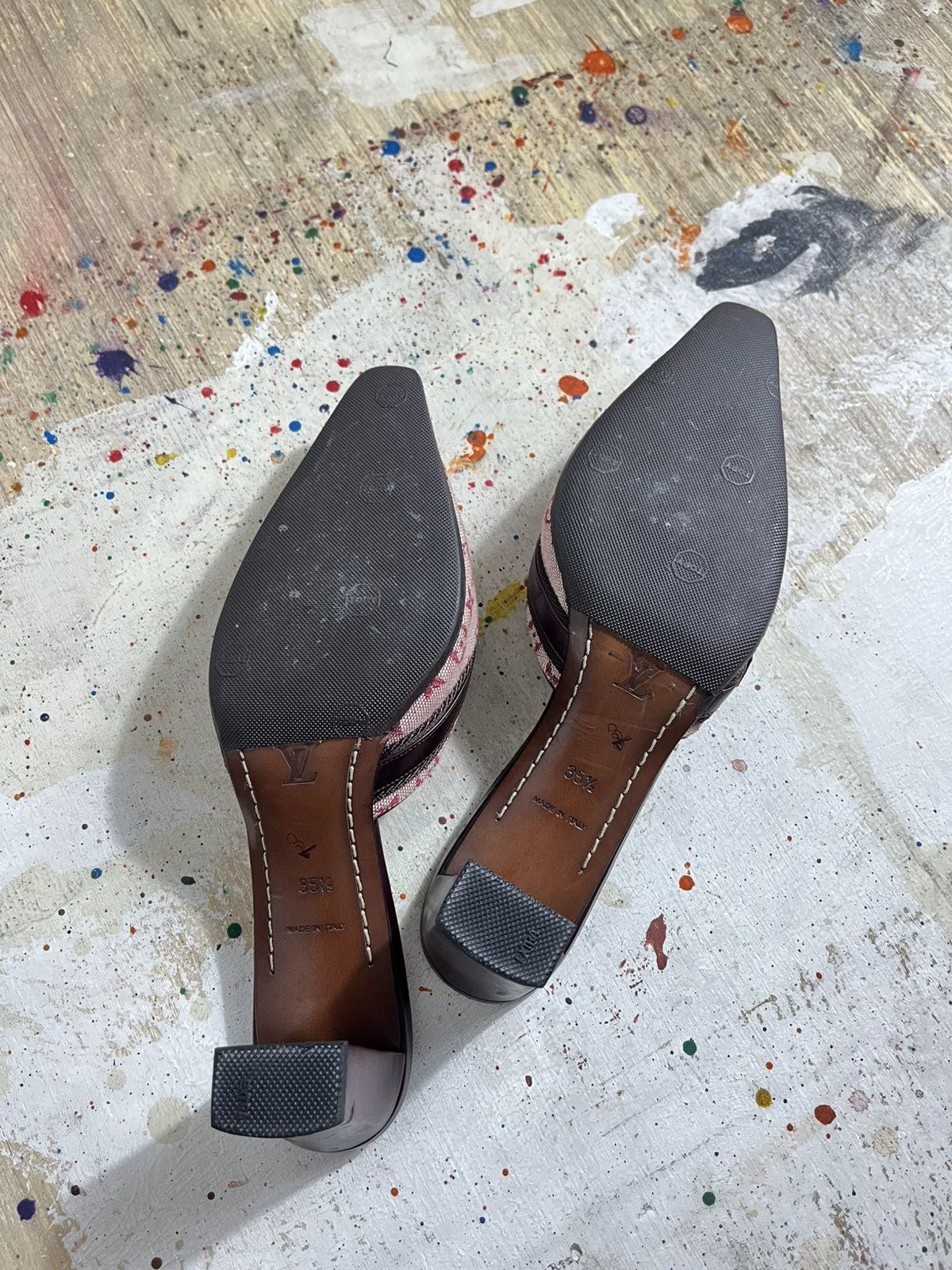 Louis Vuitton Louis Vuitton Cherry red Monogram Leather Canvas Mules Size US 5.5 / IT 35.5 - 14 Thumbnail