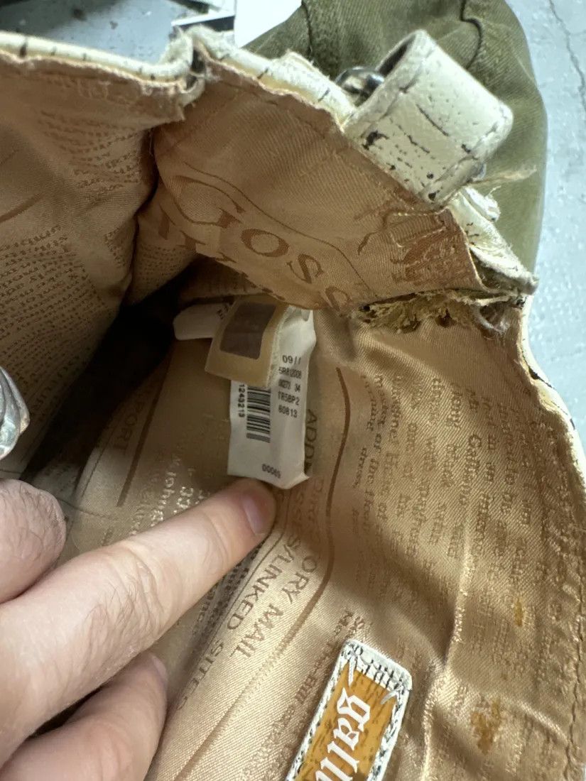 John Galliano × Vintage SS2009 Galliano Creamy Artisanal Eroded Effect Metallic Shoulder Bag Size ONE SIZE - 10 Thumbnail