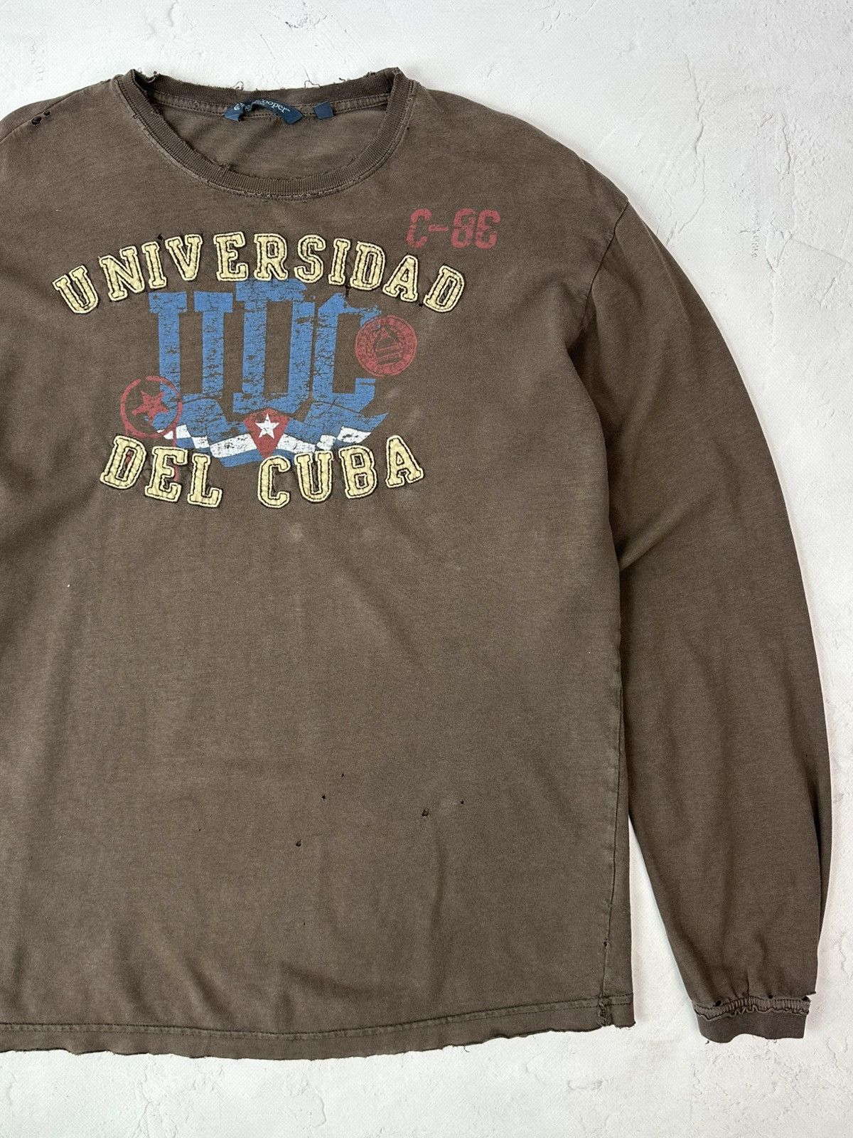 Vintage Vintage Universidad Del Cuba Distressed Worn Long Sleeve Size US S / EU 44-46 / 1 - 3 Thumbnail