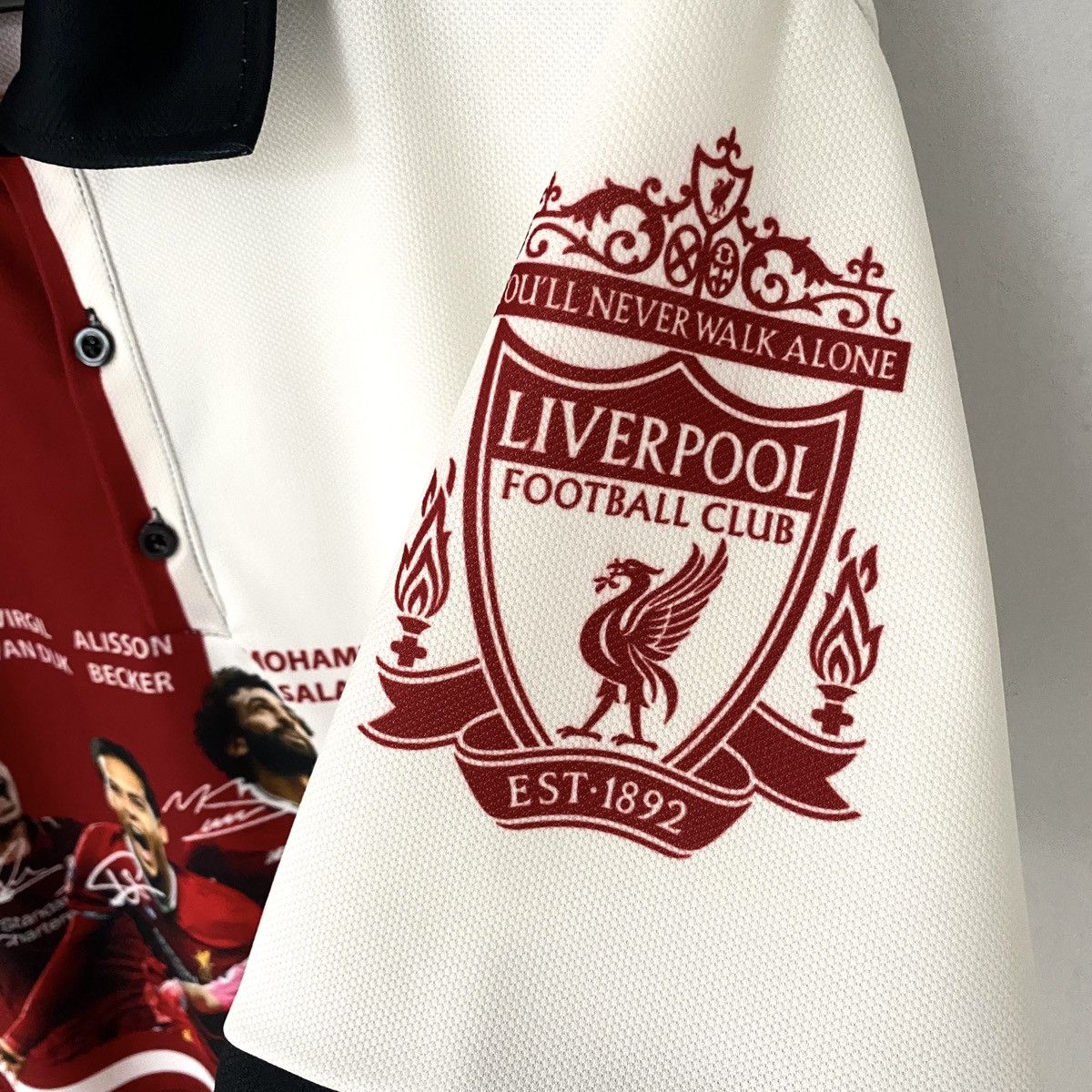 Vintage 2017 2018 Liverpool Legends Autograph Home Soccer Jersey Kit Size US XL / EU 56 / 4 - 5 Thumbnail