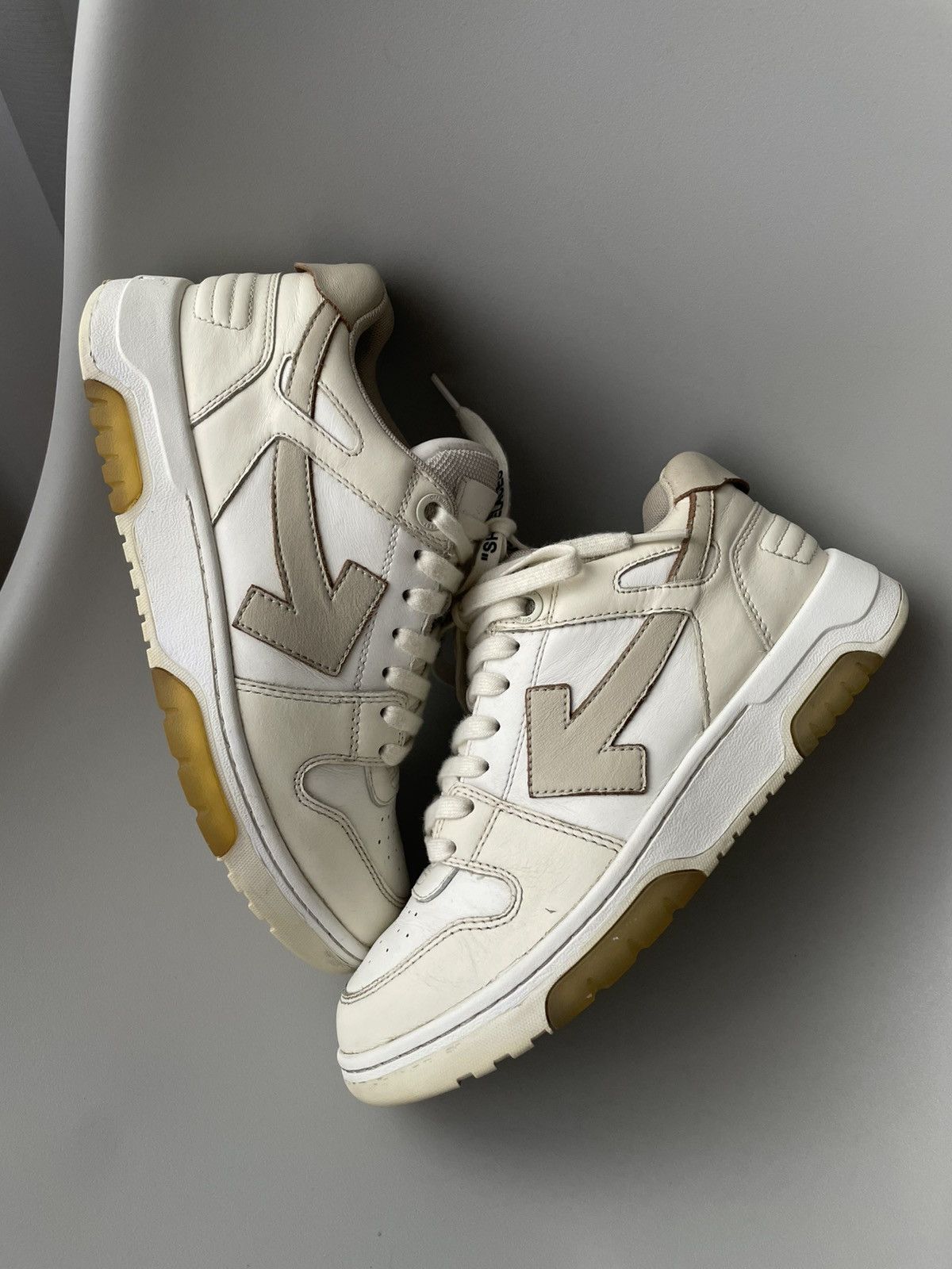 Off-White Out Of Office Beige/White men’s US 6,5 EU 39