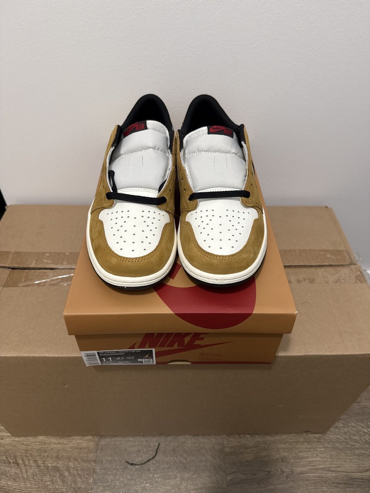 Jordan Brand Jordan 1 Low OG Rookie of the Year Size US 11 / EU 44 - 4 Thumbnail
