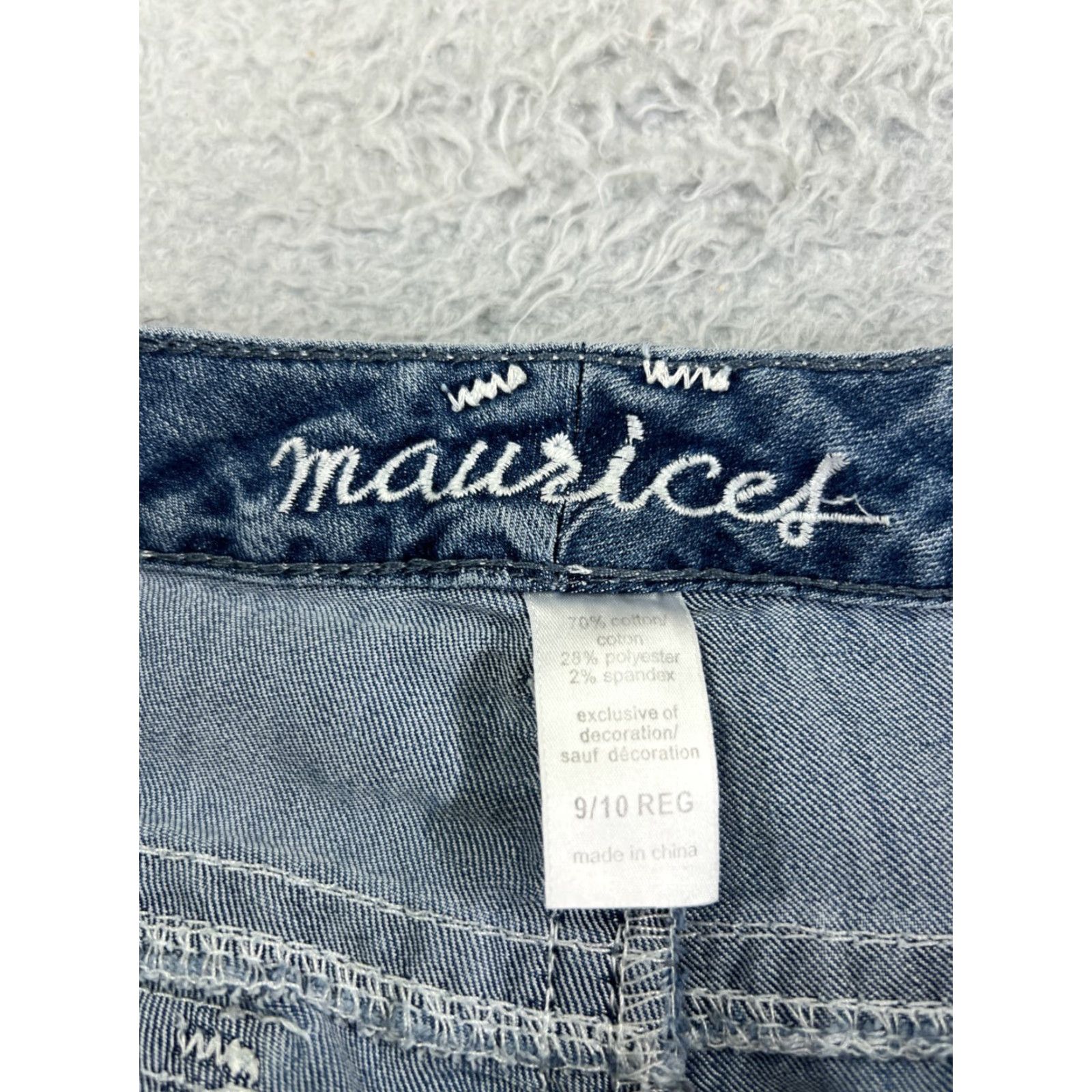 Vintage Maurices Women's Jeans Size 9 Blue Denim Low Rise Flared Embroidered 5-Pocket Regular Fit Size 30" / US 8 / IT 44 - 6 Thumbnail