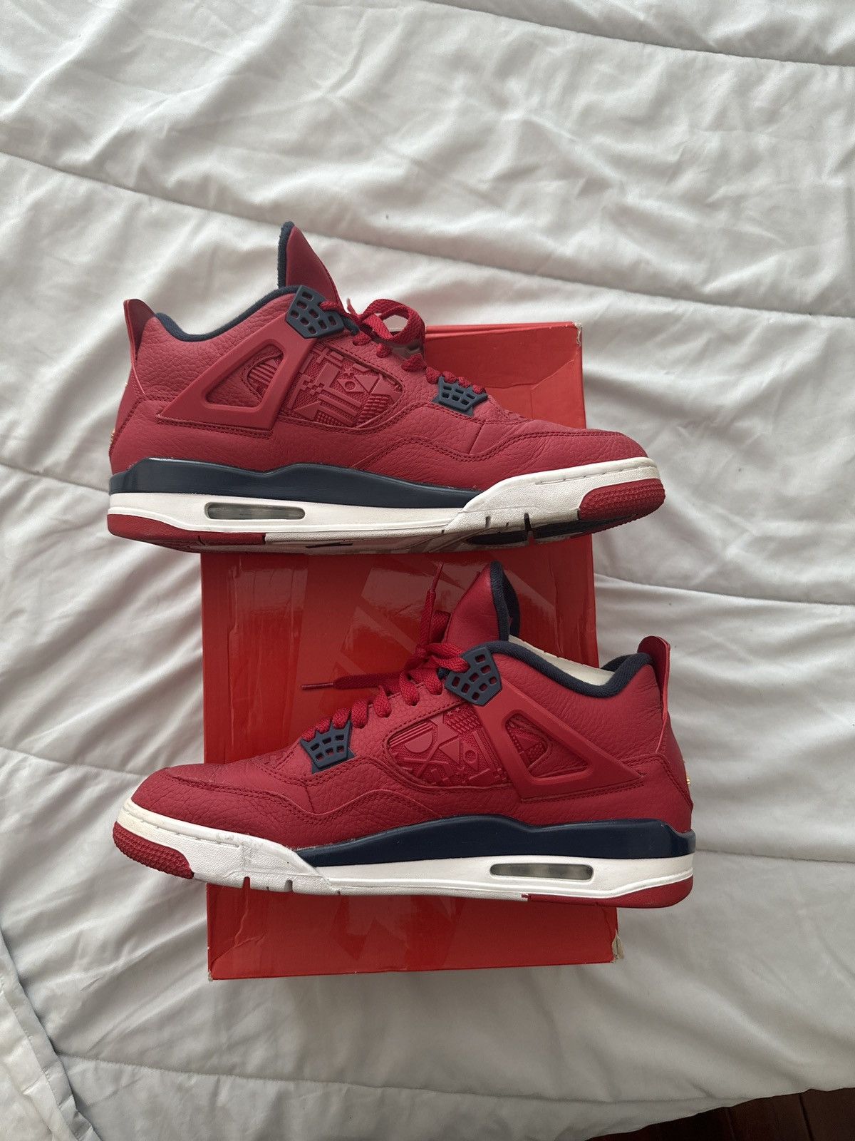 Jordan Brand Air jordan 4 Retro “FIBA” Size US 12 / EU 45 - 1 Thumbnail