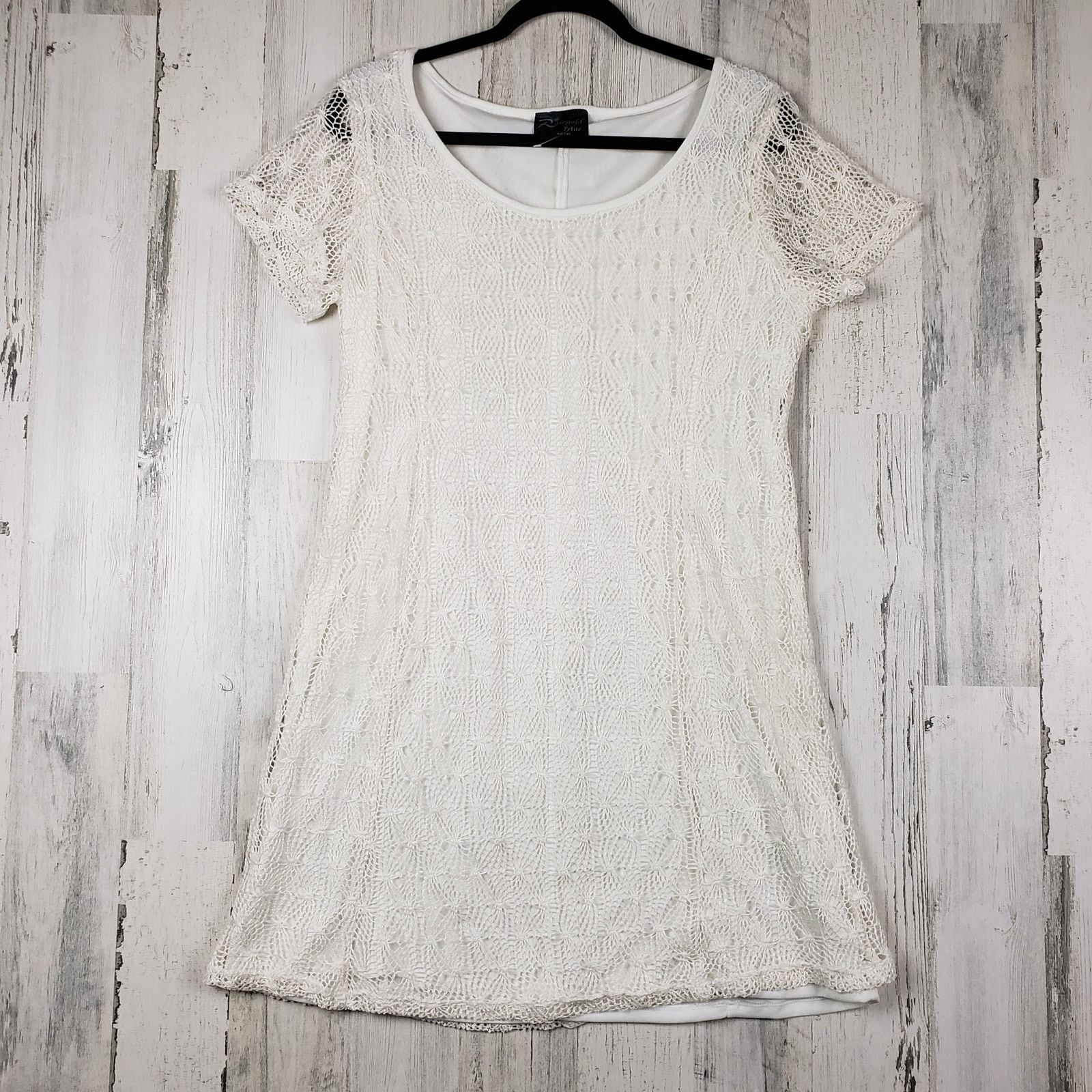 Rosegold Petite Lined White Crochet Short Sleeve Dress