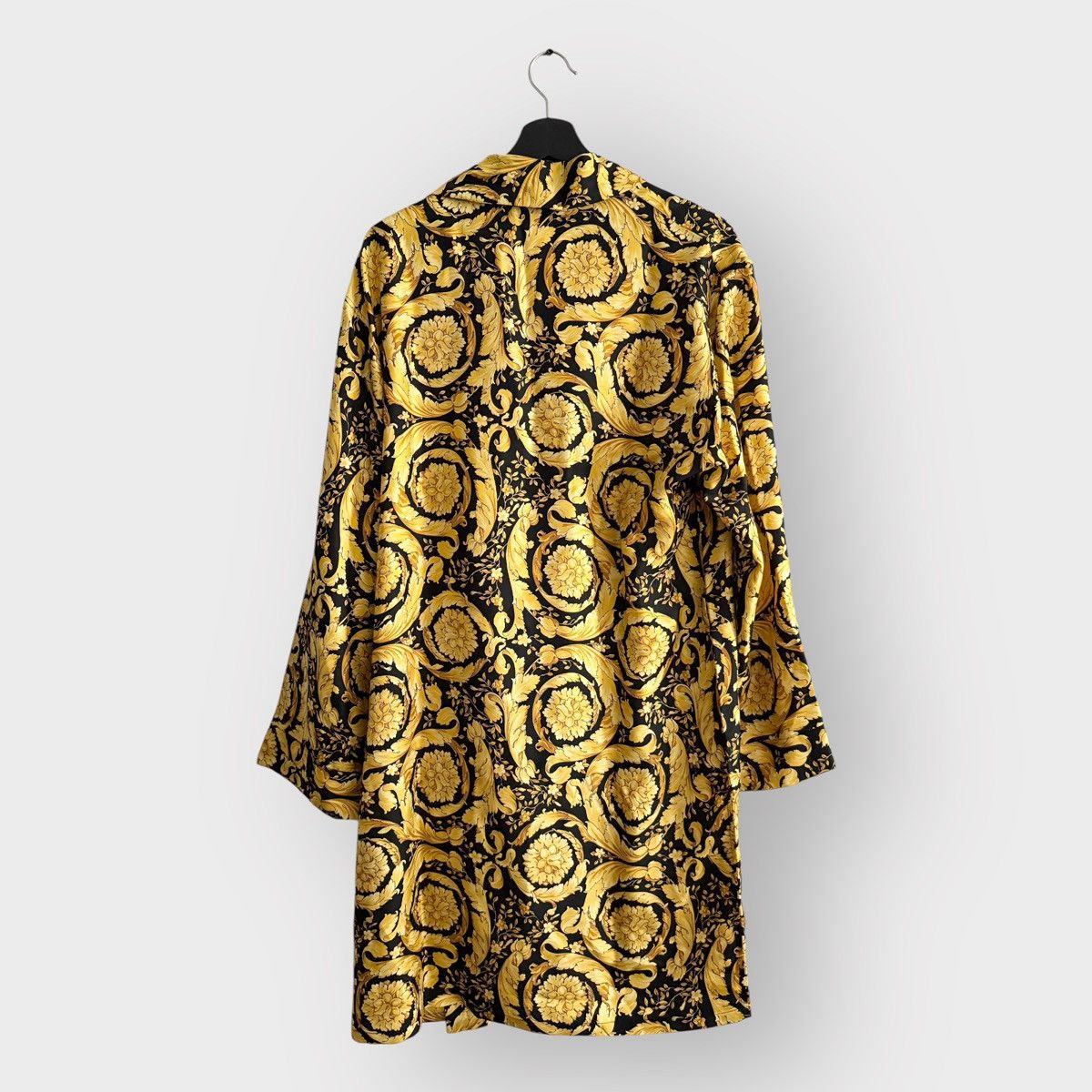 Versace STEAL! Versace Silk Twill Baroquel Robe (Brand New) Size US L / EU 52-54 / 3 - 2 Thumbnail