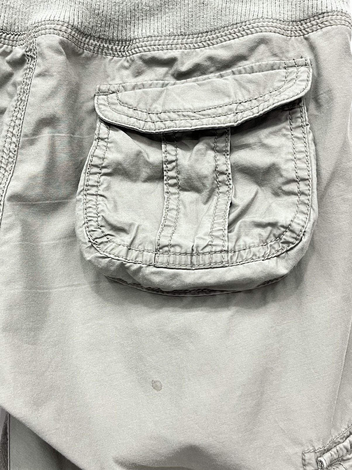 GOA 🔥FYE🔥Vtg GOA Bondage Cargo Military Punk Shorts Size US 29 - 10 Thumbnail