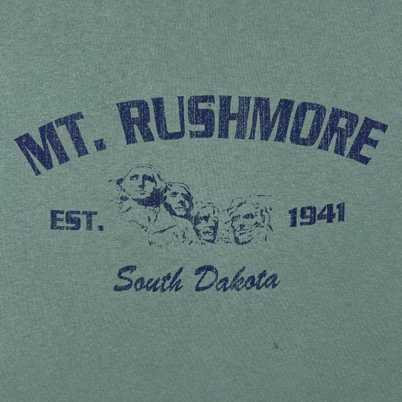 Fruit Of The Loom Mt. Rushmore "South Dakota" Souvenir Spellout Graphic Green Cotton T-Shirt XXL Mens Size US XXL / EU 58 / 5 - 3 Thumbnail