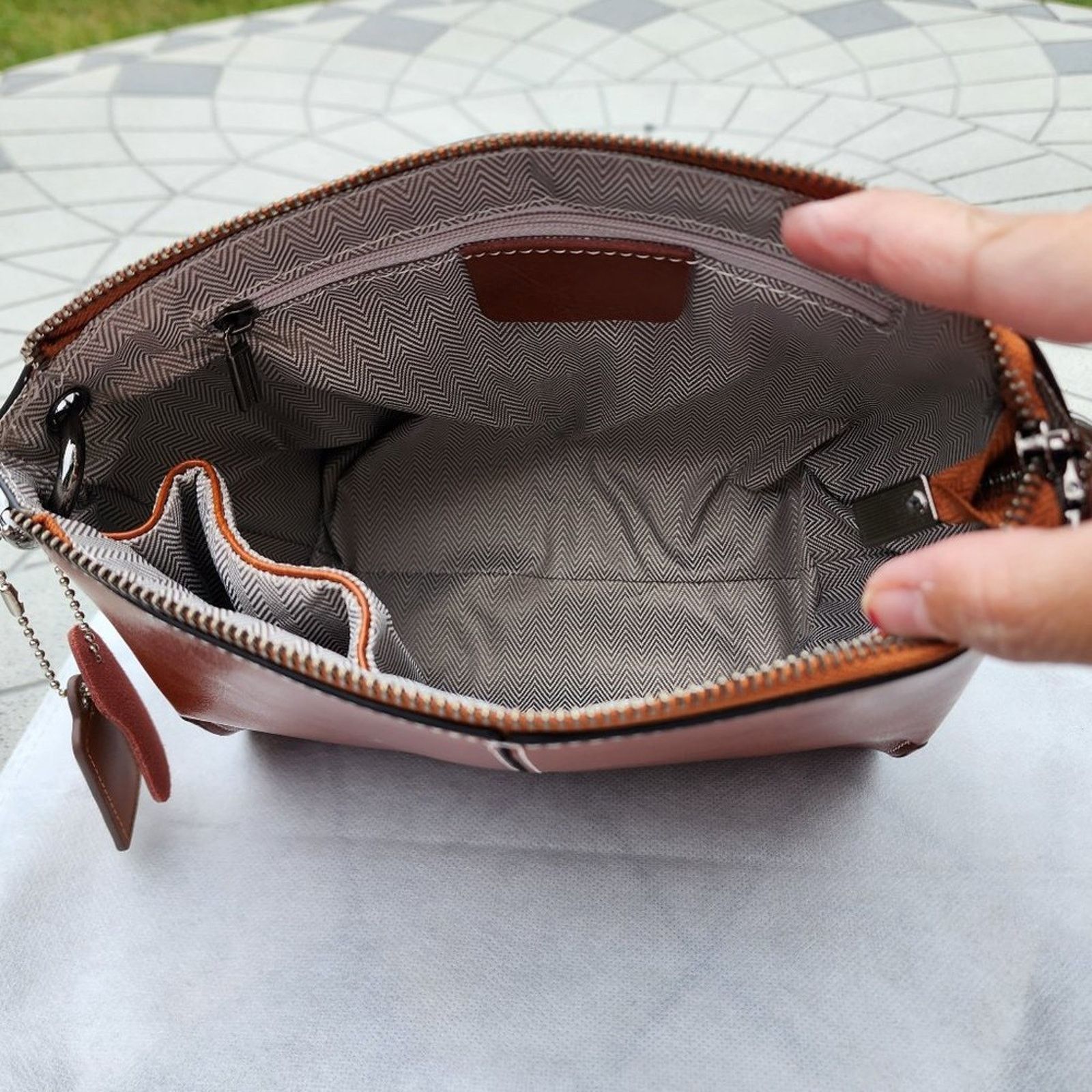 Designer MDBM Chatou Structured Minimalist Leather Crossbody Bag Size ONE SIZE - 6 Thumbnail