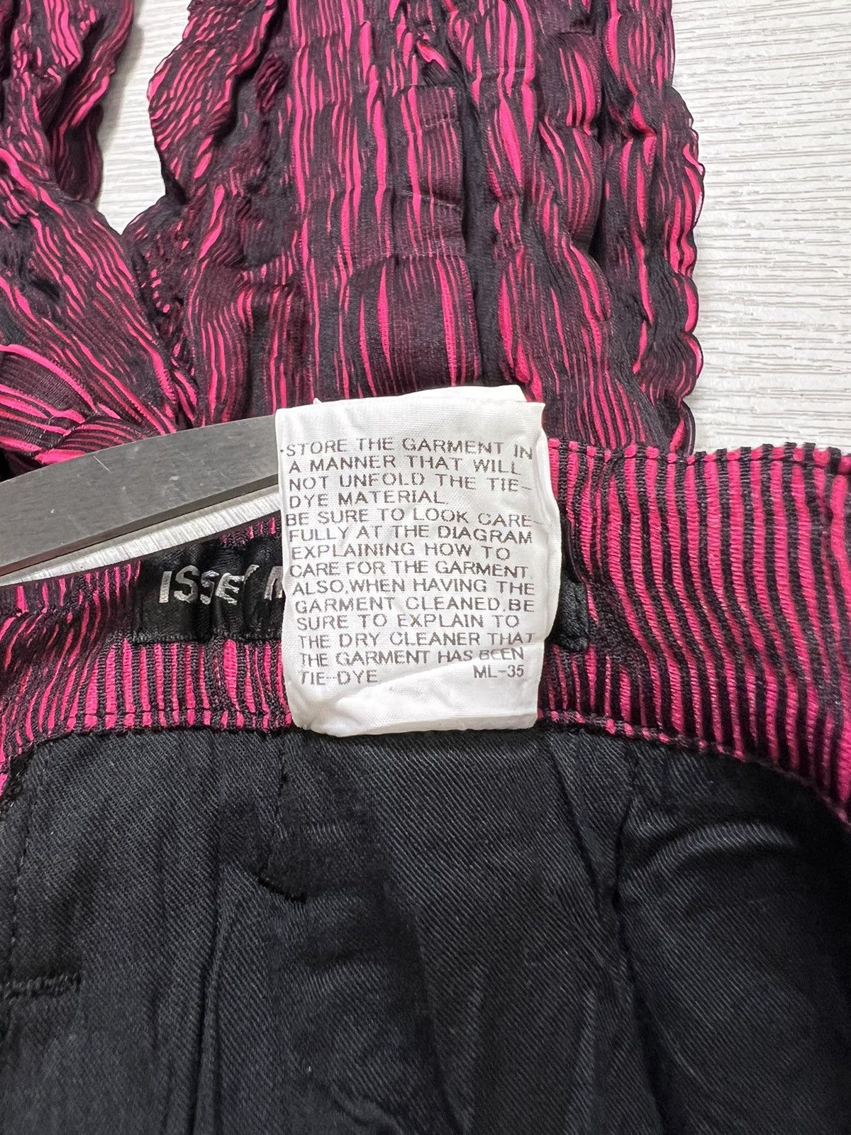 Issey Miyake Issey Miyake Men - S/S 2016 - Pleated Shorts Size US 34 / EU 50 - 14 Thumbnail