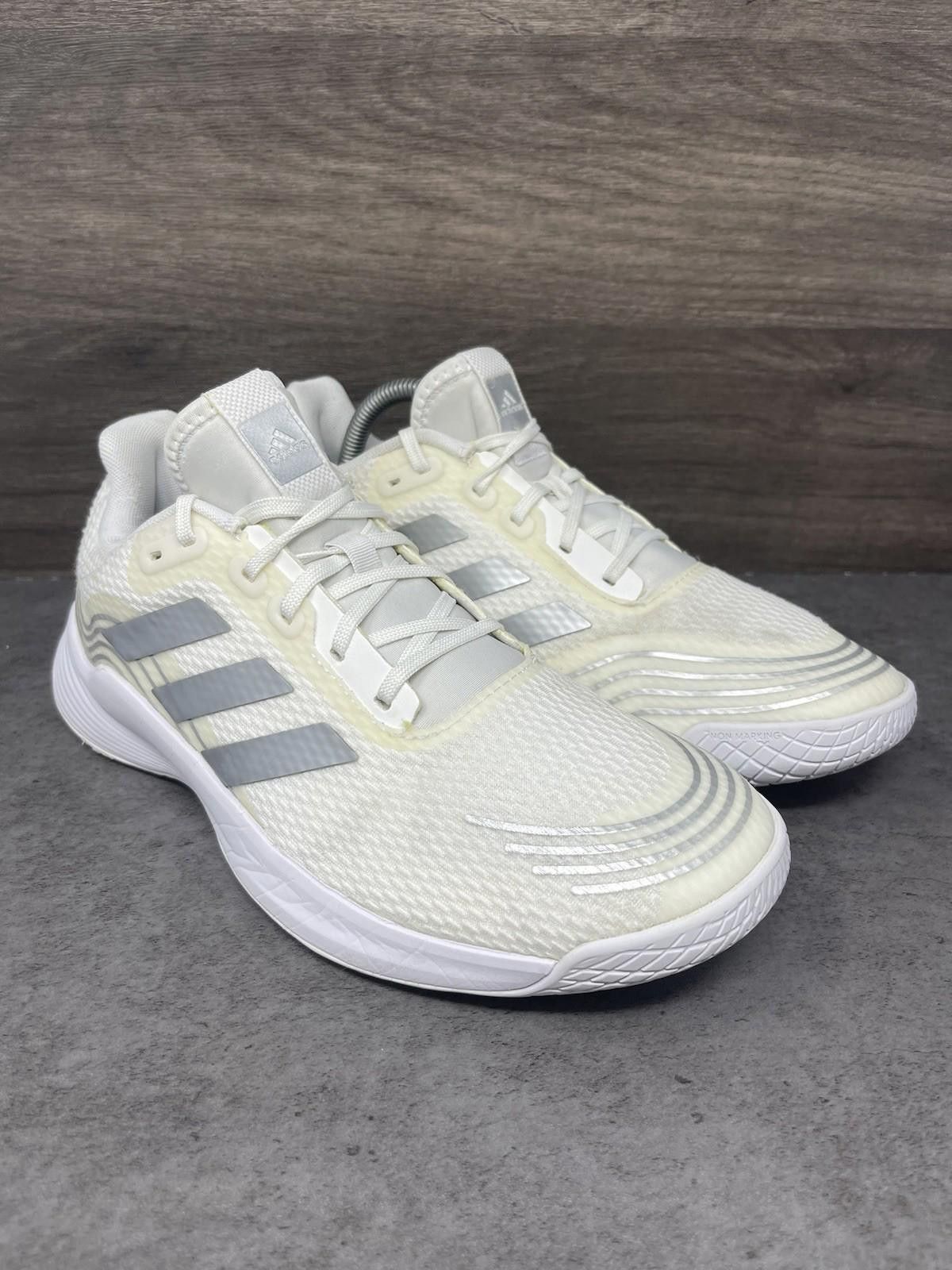 Adidas Adidas Novaflight Sneakers Womens Size 9 White Volleyball Size US 9 / IT 39 - 4 Thumbnail