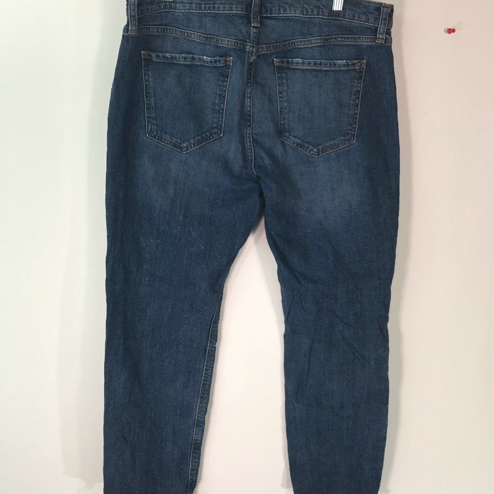 Old Navy VINTAGE Old Navy Denim Jeans Womens 12 Straight Fit Distressed Mid Rise Blue 26 Inch Inseam Size 34" / US 12 / IT 48 - 2 Thumbnail