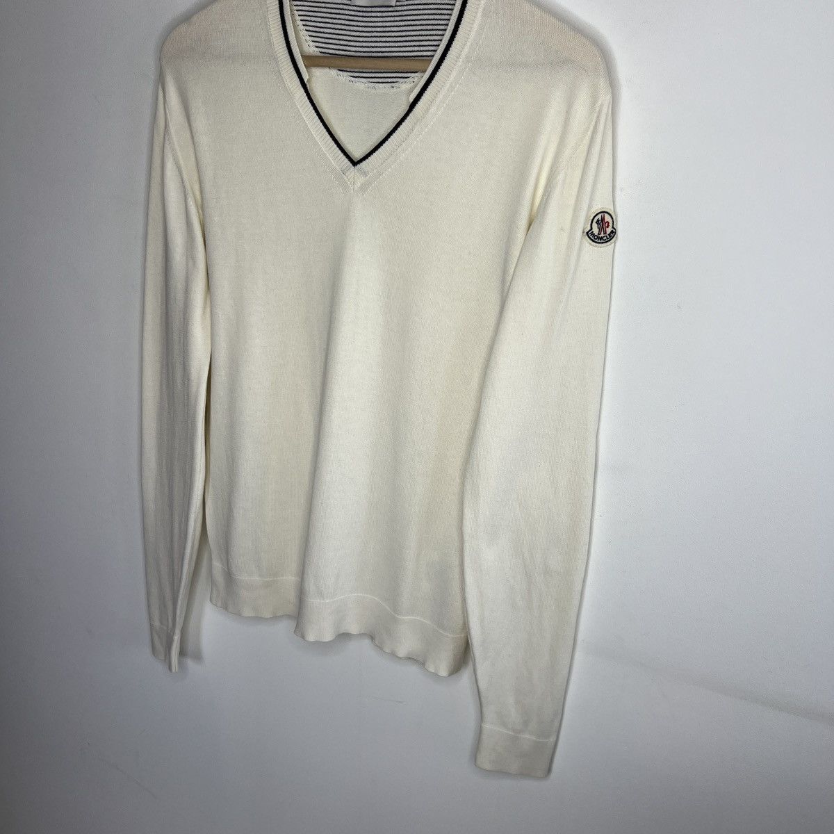 Moncler Moncler vintage wool sweater logo Size M / US 6-8 / IT 42-44 - 2 Thumbnail