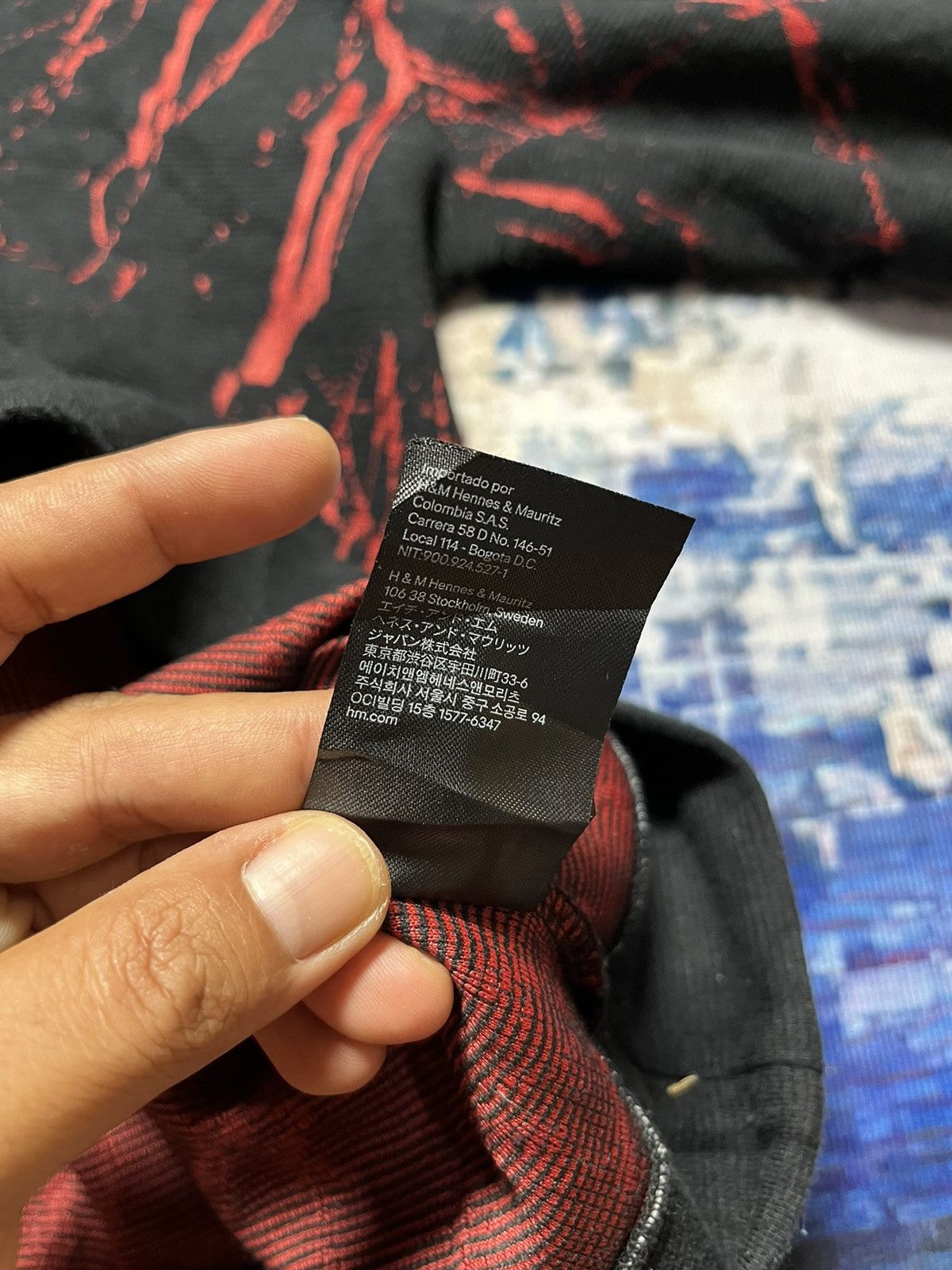 Designer × H&M H&M Rare Lightning Abstract Design OVP Long Sleeve Size US M / EU 48-50 / 2 - 11 Thumbnail