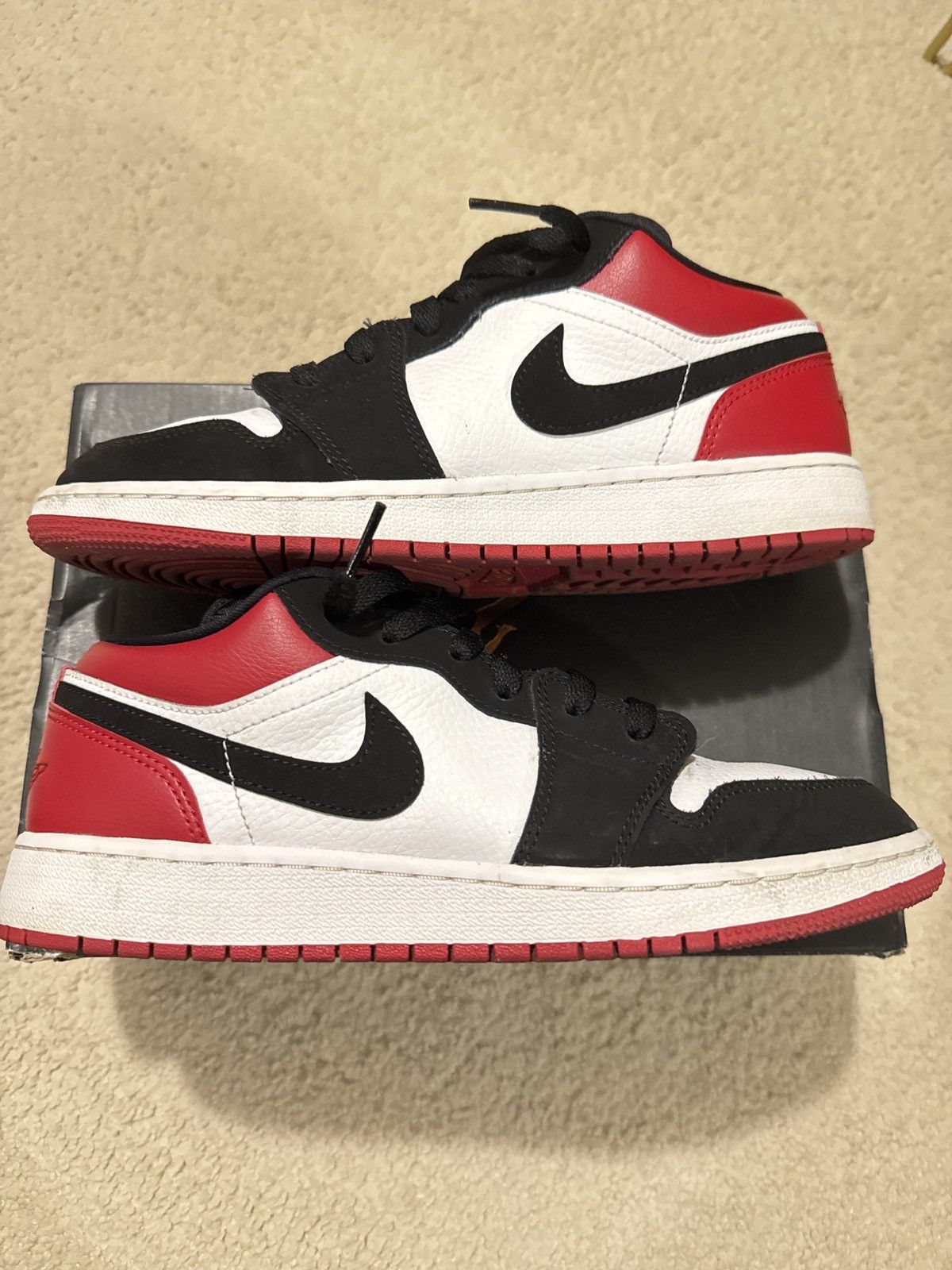 Jordan Brand Air Jordan 1 Low Black Toe Size US 6.5 / EU 39-40 - 4 Thumbnail