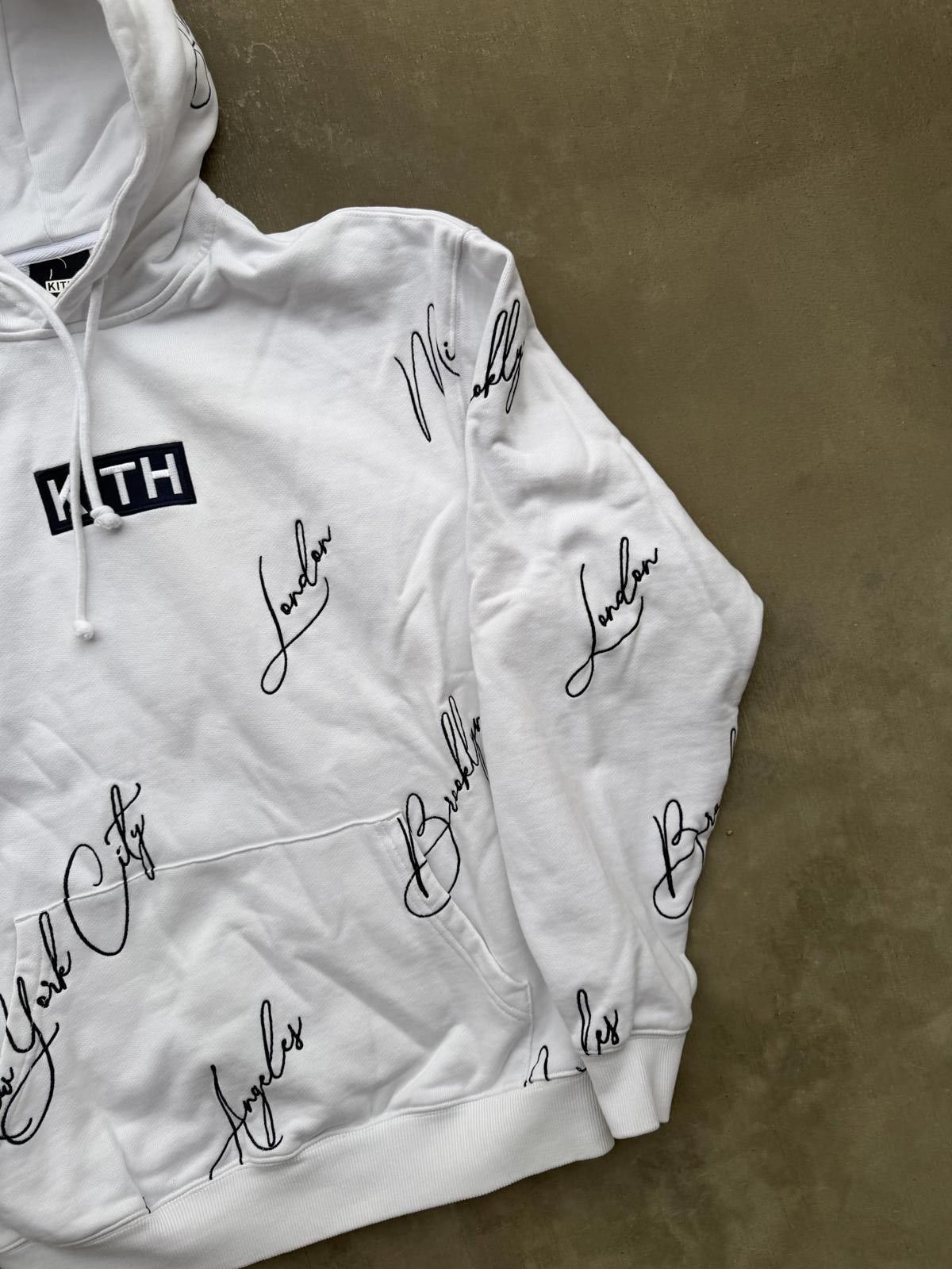 Kith Kith City Script Hoodie White Size Medium FW21 Box Logo Size US M / EU 48-50 / 2 - 3 Thumbnail