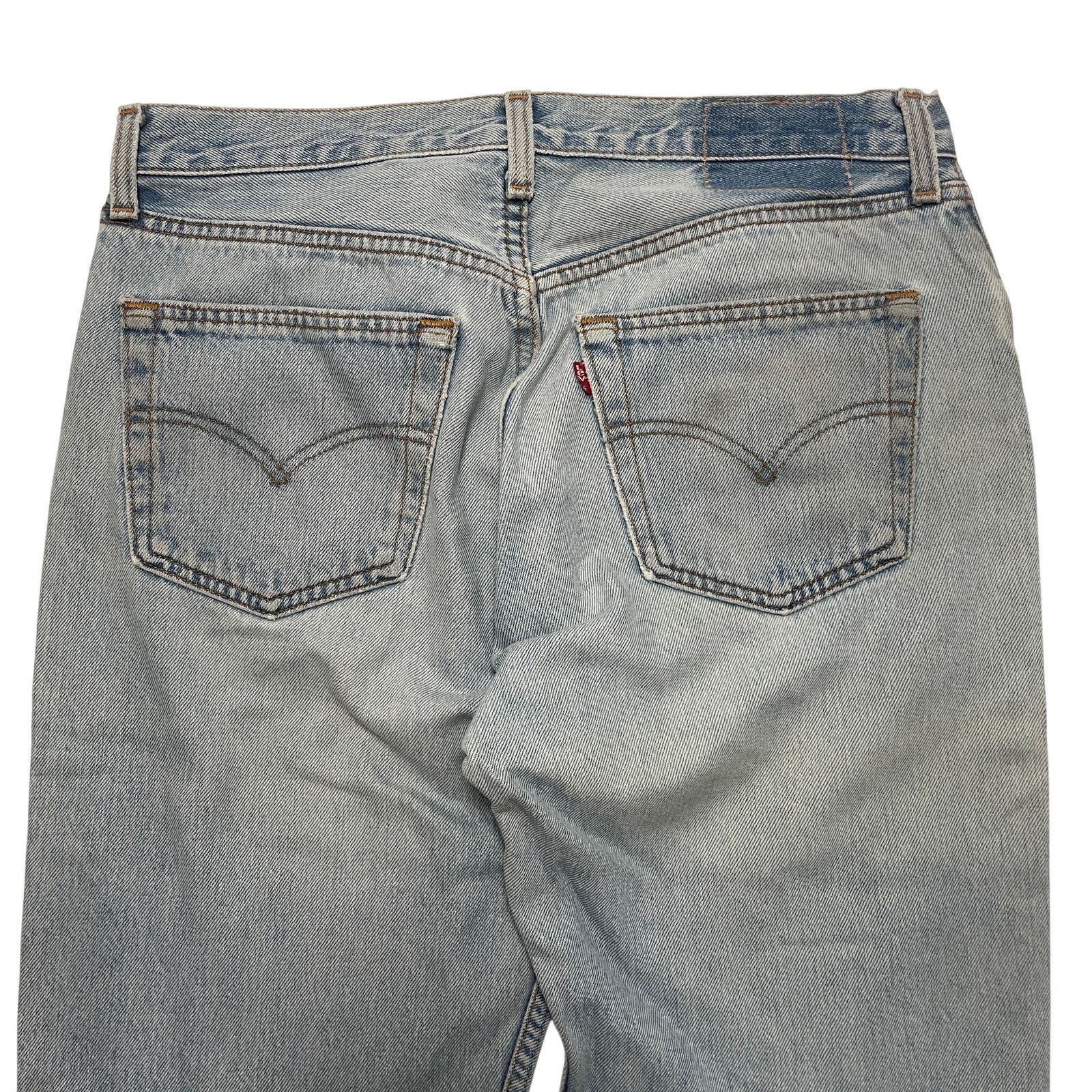 Levi's VTG 90's Levi's 501 Blue Light Wash Denim Jeans 31x30 Size US 31 - 5 Thumbnail