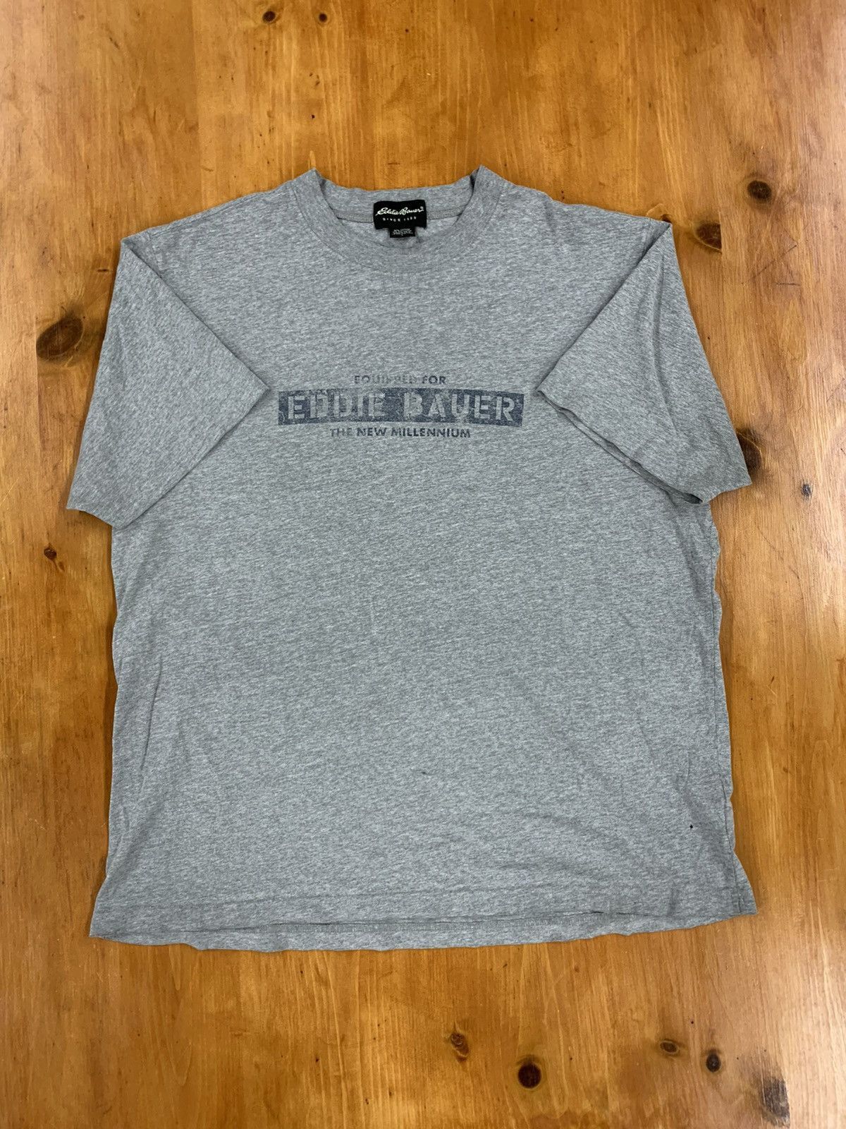 Eddie Bauer × Vintage Vintage Eddie Bauer Chest Hit Tee Size US L / EU 52-54 / 3 - 1 Thumbnail