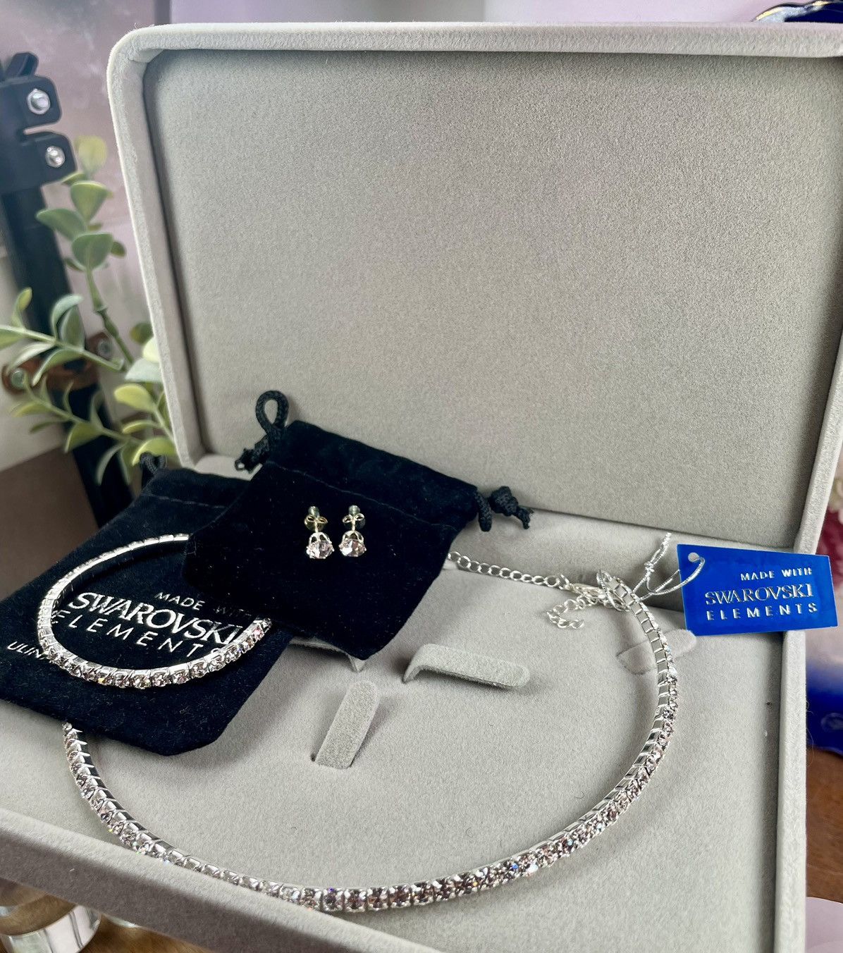 Swarovski GENUINE SWAROVSKI SET !! Size ONE SIZE - 15 Thumbnail