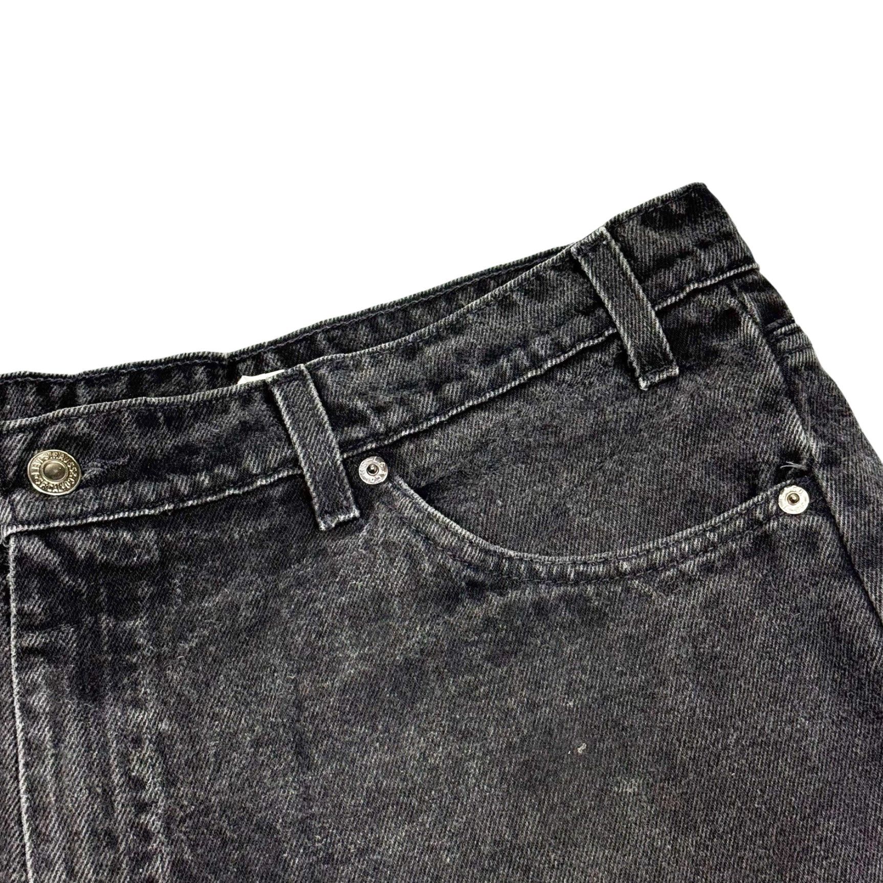 Levi's VINTAGE Levi’s 550 Black Washed Bermuda Shorts Mens 40 Regular Zip 9in Inseam USA 90s Orange Tab Denim Cotton Size US 40 / EU 56 - 3 Thumbnail