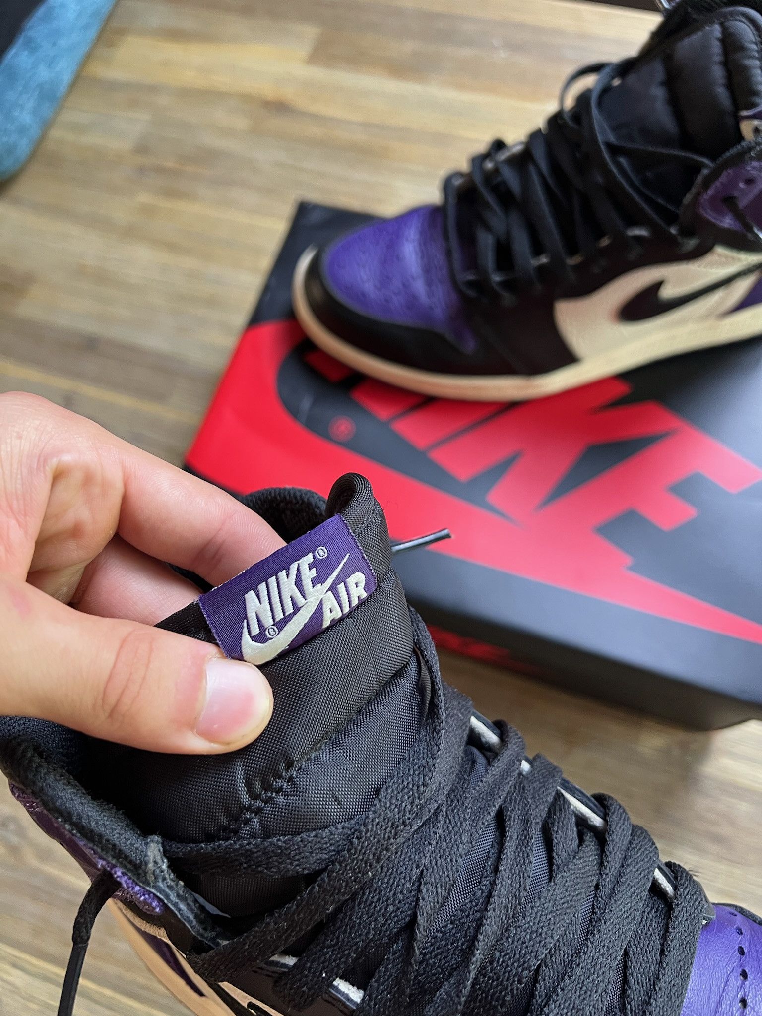 Nike Air Jordan 1 Retro High OG "Court Purple" taglia 42 Size US 9 / EU 42 - 4 Thumbnail