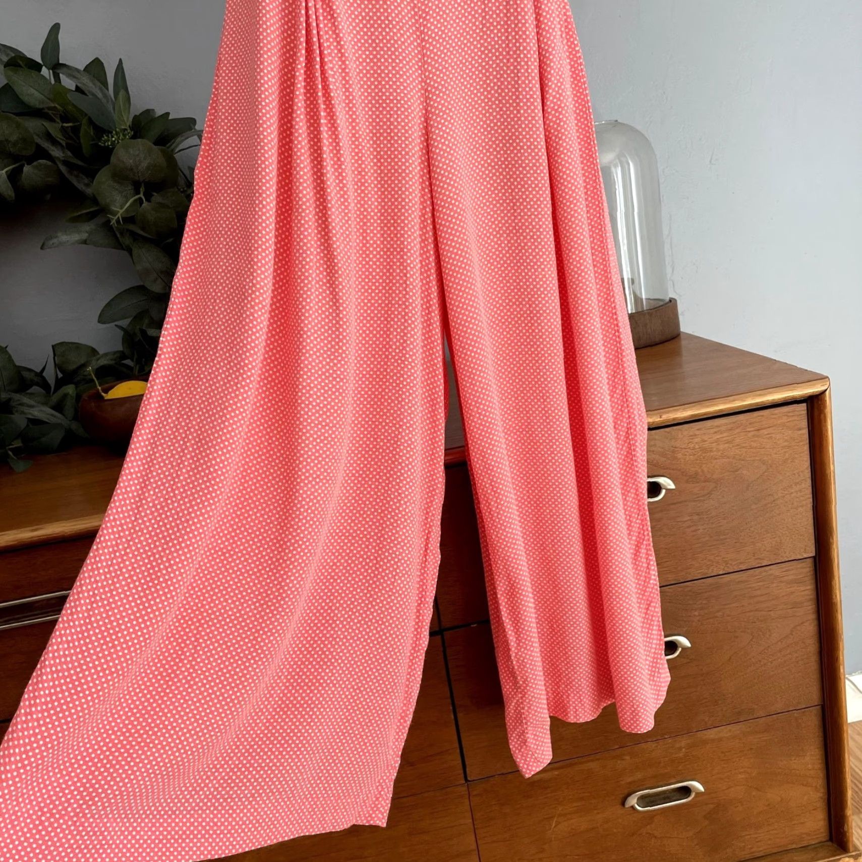 Vintage VINTAGE Rampage Pink Polka Dot Jumpsuit Romper XS/S Cropped 90s Wide Leg Sleeveless Zip Womens One-Piece Casual Spring Summer Size 26" / US 2 / IT 38 - 3 Thumbnail