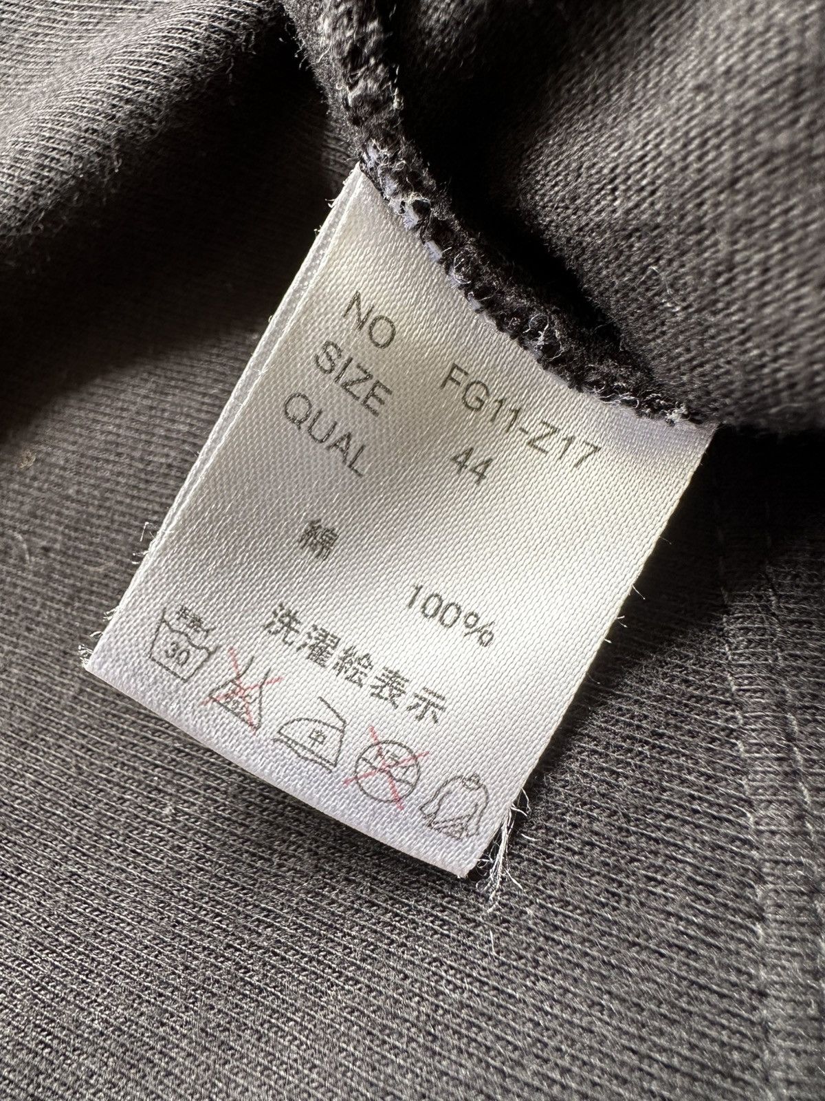 Yasuyuki Ishii SS07 FUGA '' Malignant '' black long sleeve Size US M / EU 48-50 / 2 - 9 Thumbnail