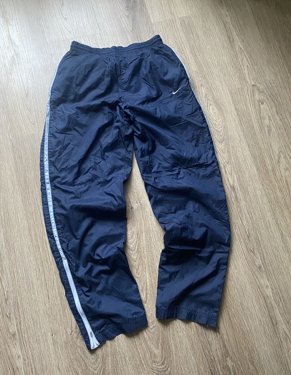 Nike × Vintage Nike vintage 00’s Y2K drill nylon swoosh pants parachute Size US 32 / EU 48 - 2 Thumbnail