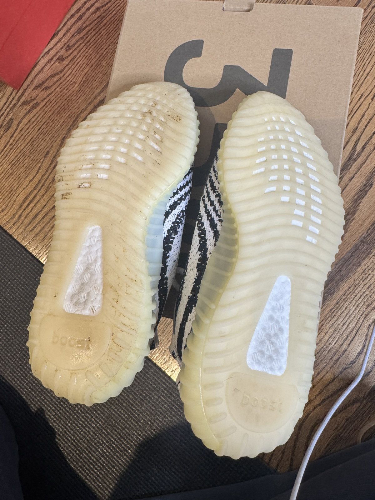 Adidas Yeezy Boost 350 V2 Zebra Size US 5 / EU 37 - 8 Thumbnail