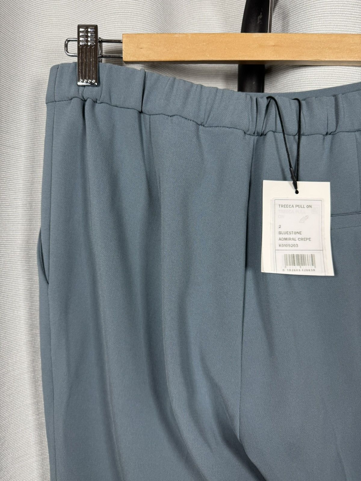 Theory BNWT Theory Treeca Pull-On Pant Admiral Crepe Bluestone Sz 2 Size 26" / US 2 / IT 38 - 9 Thumbnail
