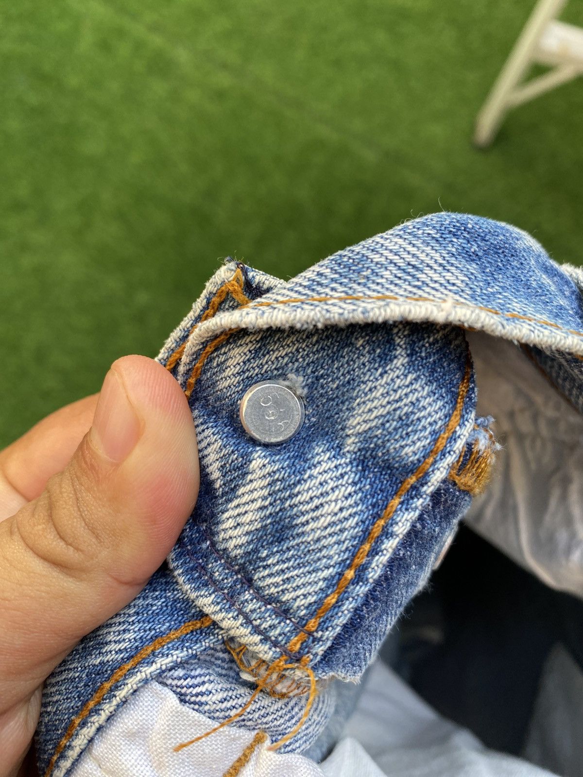 Levi's × Levi's Vintage Clothing × Vintage W32x32 vintage 90s levi's 501 distressed made in USA Size US 32 / EU 48 - 9 Thumbnail
