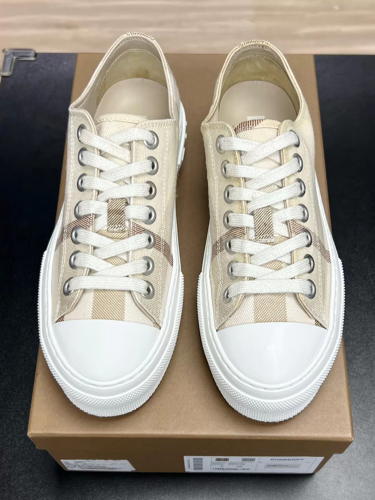 Burberry BURBERRY Low-Top Sneakers White & Brown 38 Size US 7.5 / IT 37.5 - 3 Thumbnail