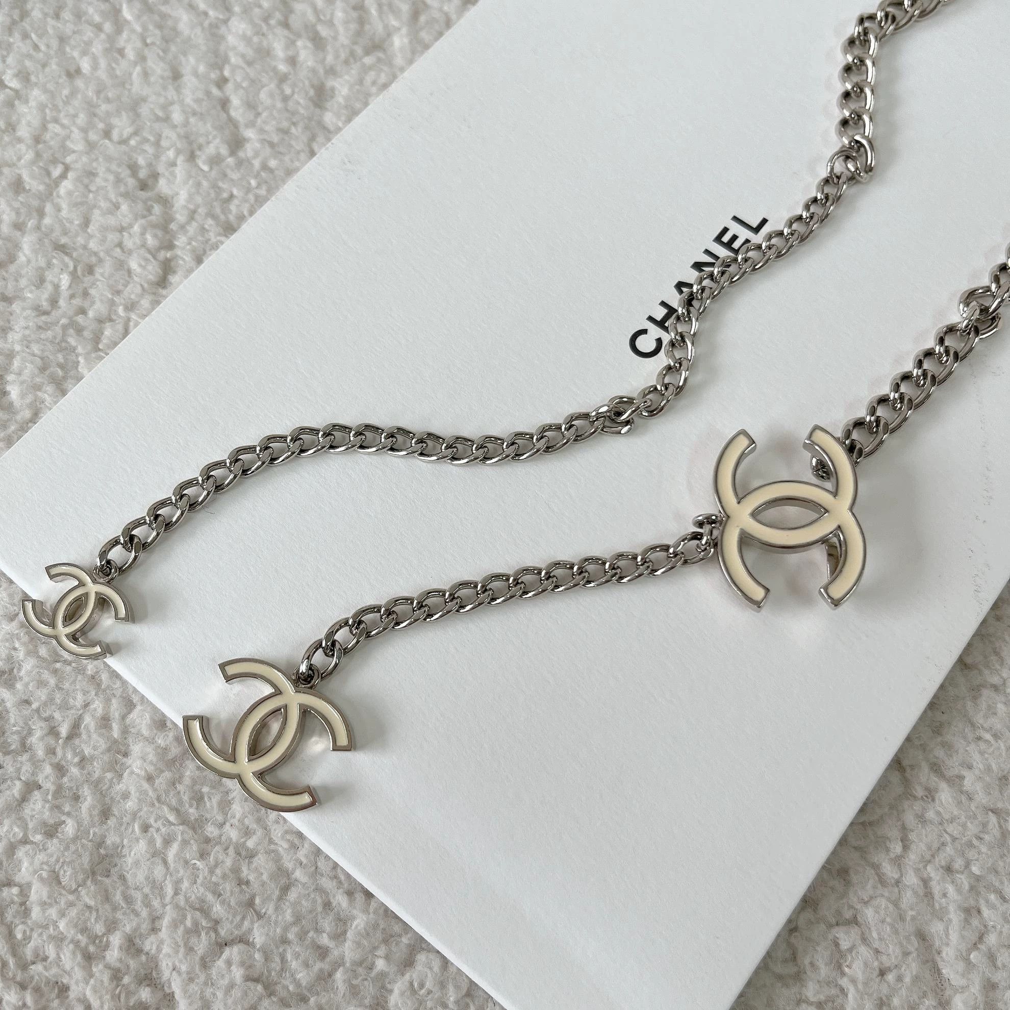 Chanel Chanel Silver Enamel Logo Waist Chain 5394 Size ONE SIZE - 5 Thumbnail