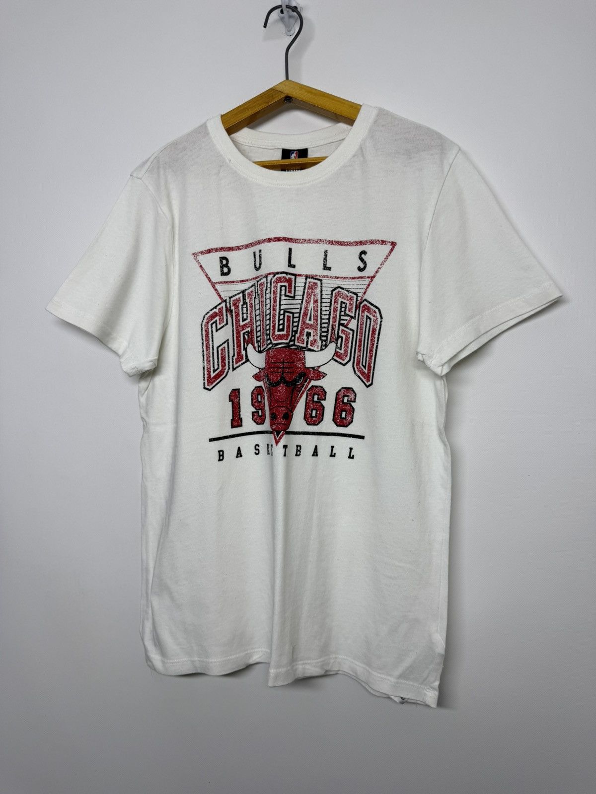 NBA Vintage Chicago Bulls Big Logo 1966 Size US M / EU 48-50 / 2 - 3 Thumbnail
