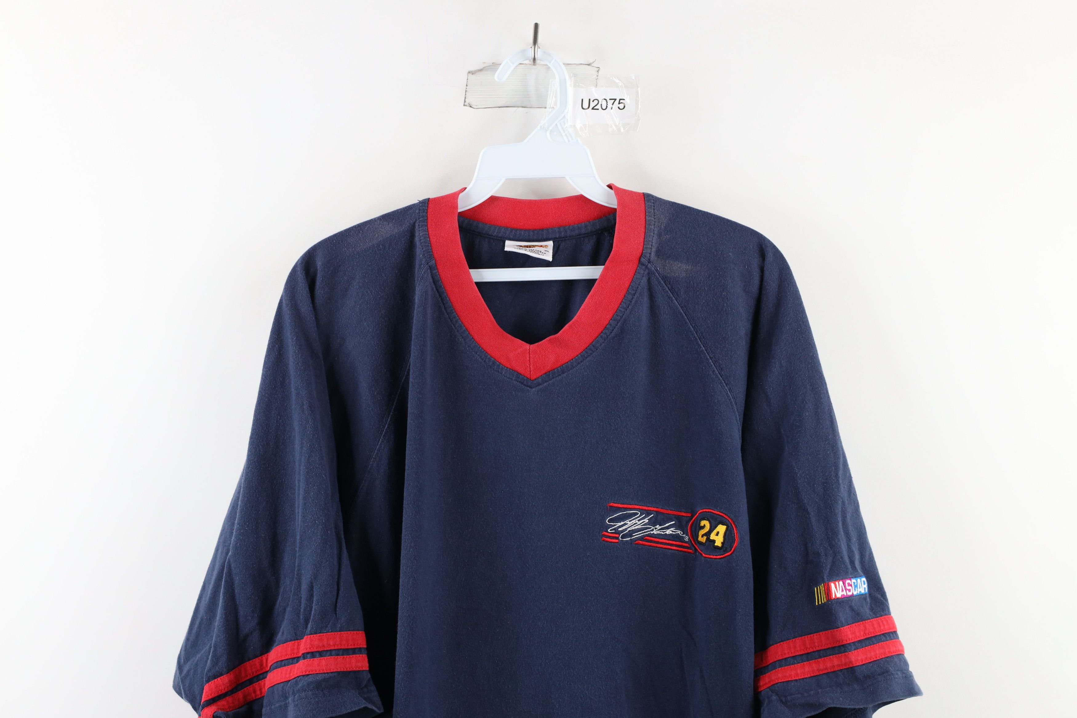 Vintage Vintage 90s NASCAR Out Jeff Gordon Racing V-Neck T-Shirt Size US XL / EU 56 / 4 - 2 Thumbnail