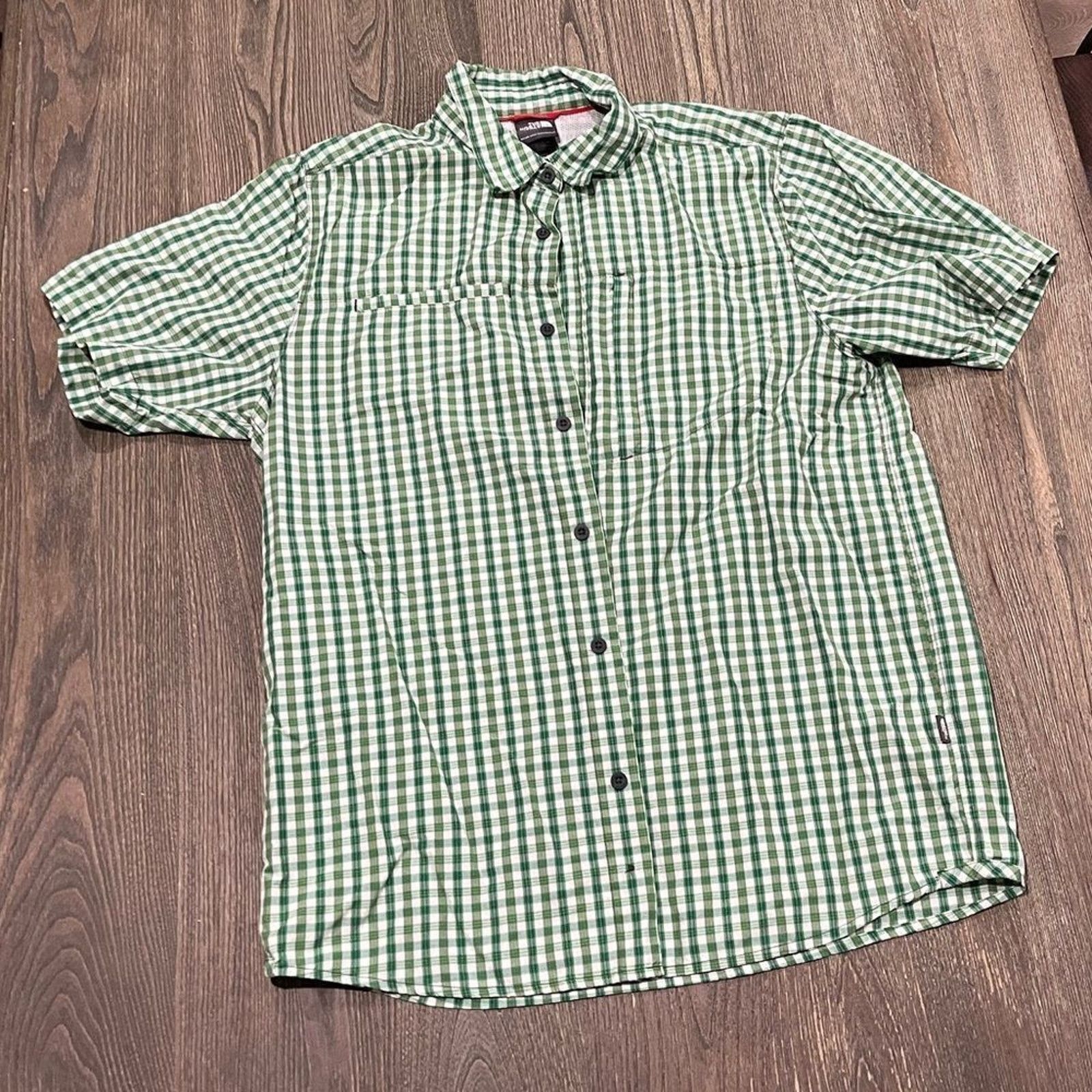 The North Face The North Face Button Up Shirt Short Sleeves Pocket Plaid L Size US L / EU 52-54 / 3 - 1 Thumbnail