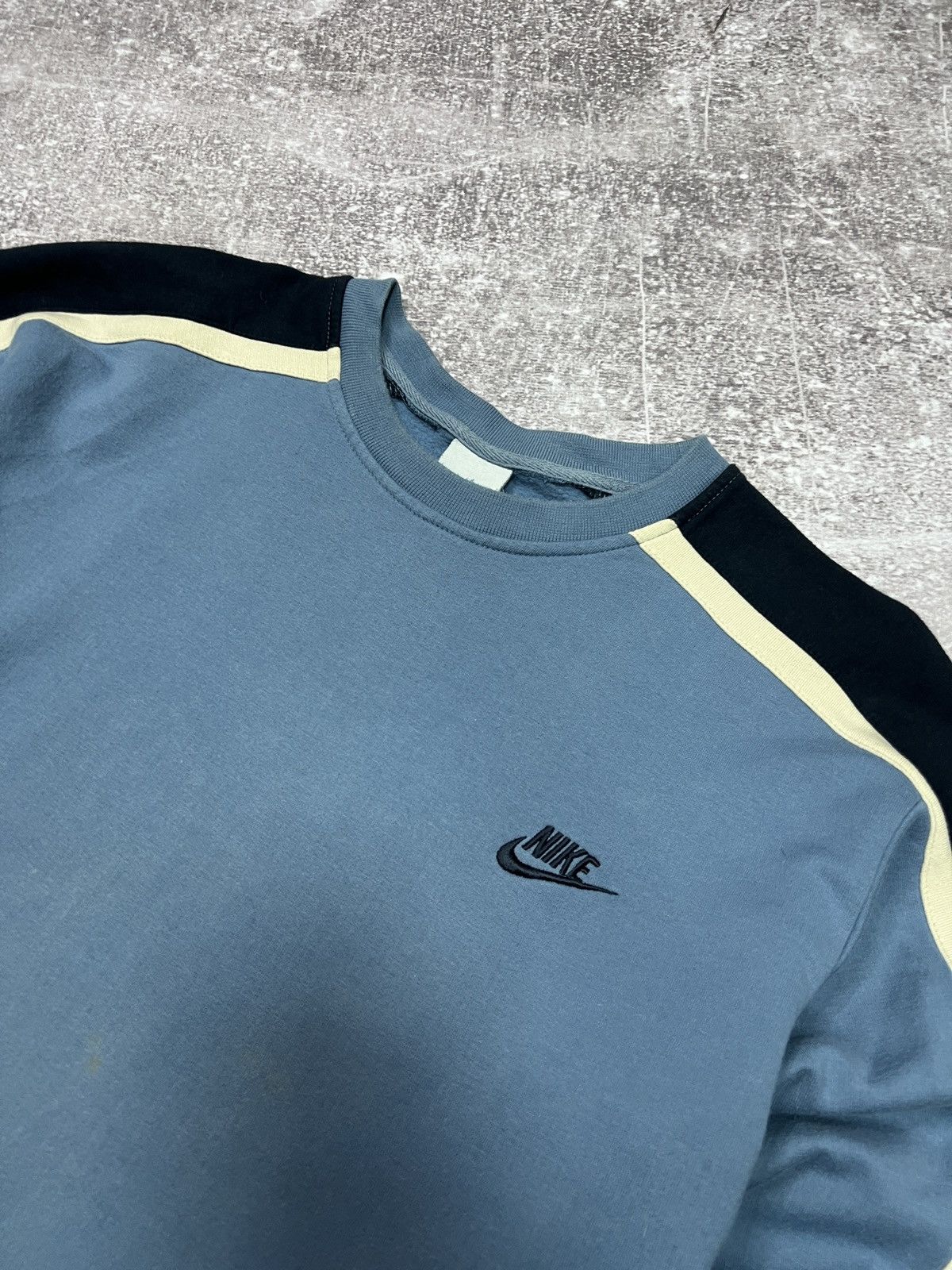 Nike Vintage Nike Sweatshirt Logos Y2K Fit Size US L / EU 52-54 / 3 - 3 Thumbnail