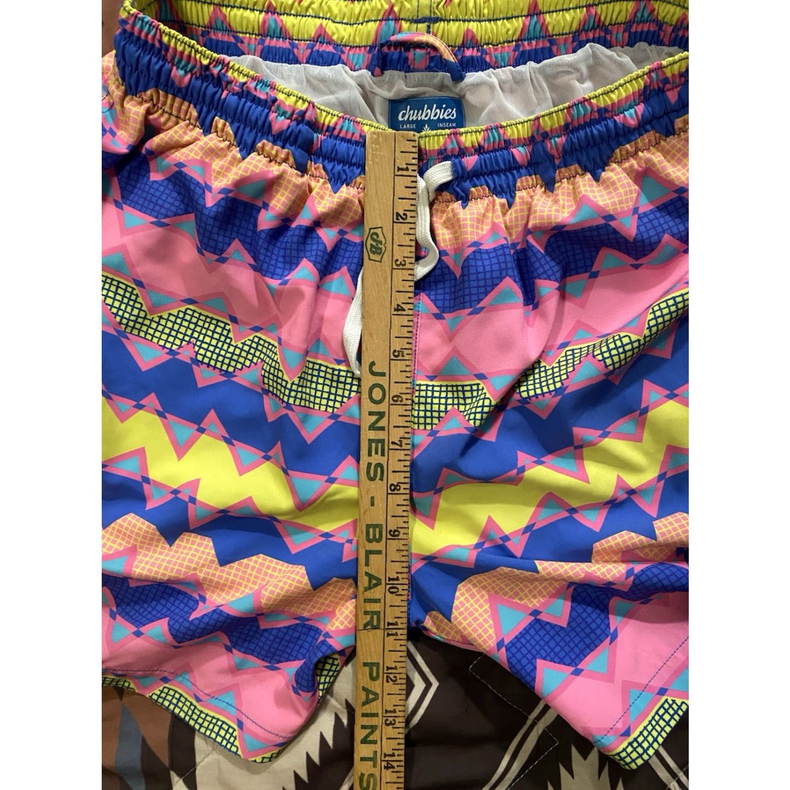 Chubbies Chubbies Trunks Swim L Geometric Multicolor Lined 5.5” Inseam Men’s Retro Beach Size US 33 - 7 Thumbnail