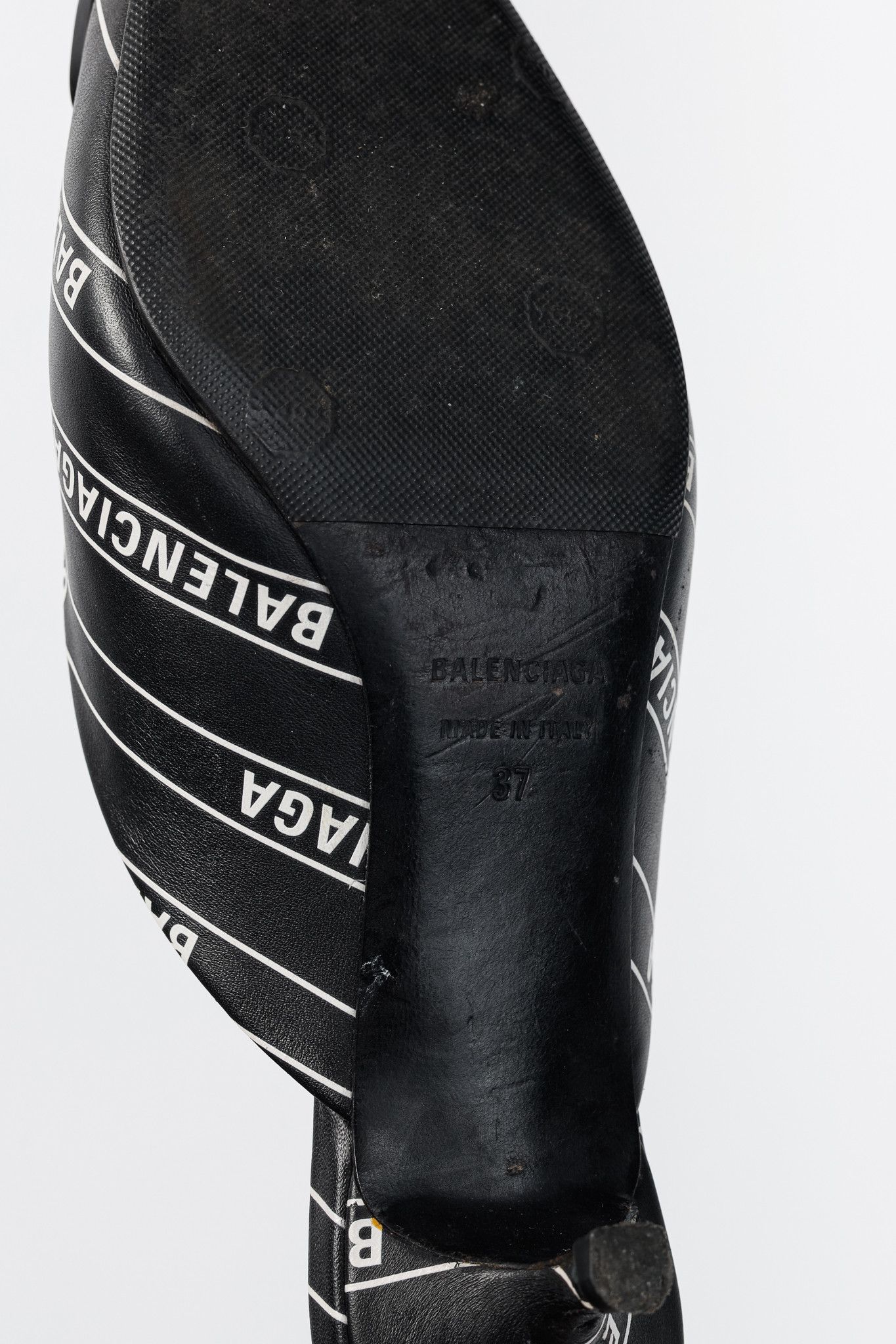Balenciaga Balenciaga Black & White Logo-Printed BB Knife Mules Size US 6.5 / IT 36.5 - 6 Thumbnail