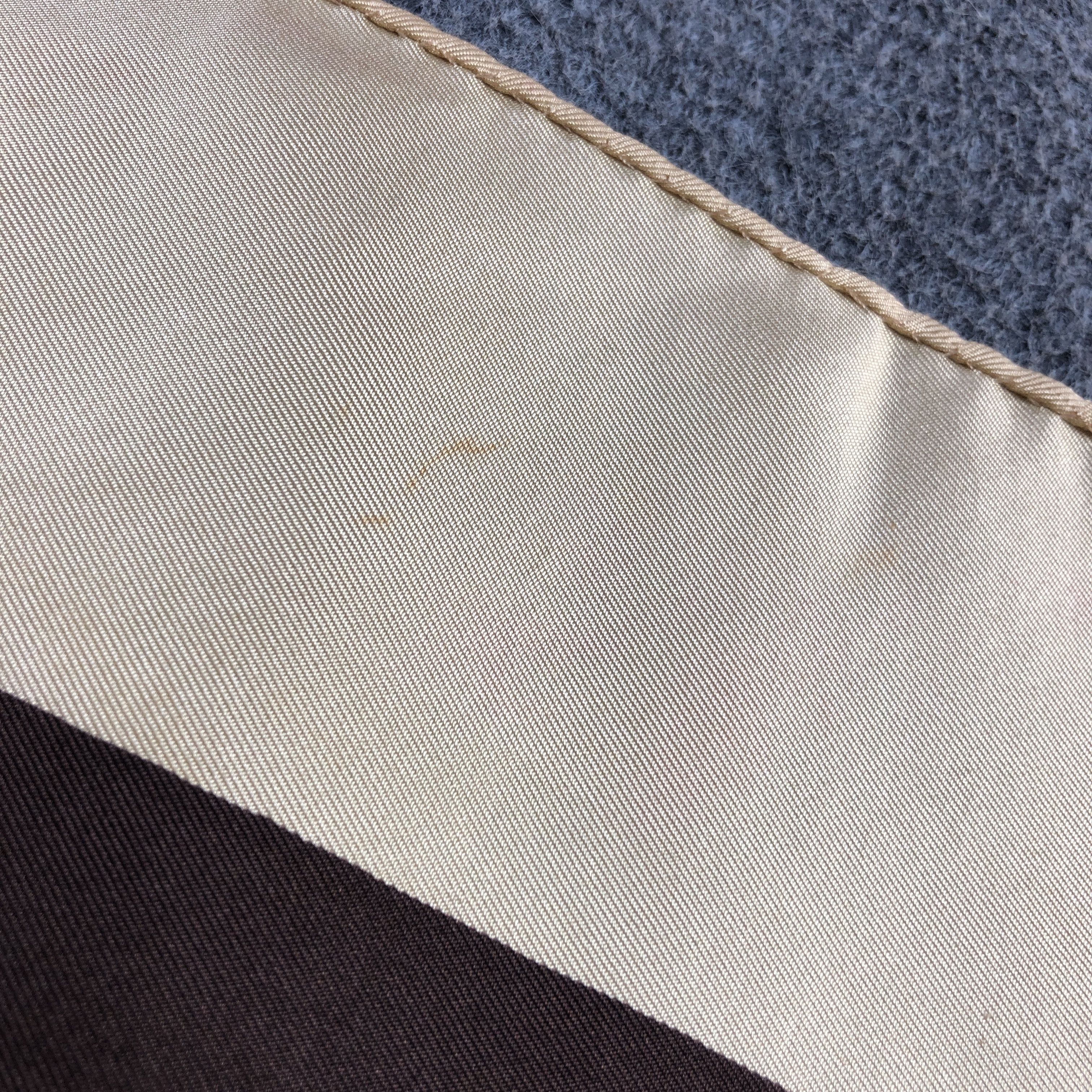 Vintage Louis Vuitton Monogram Silk Scarf Brown Beige M1403 Size ONE SIZE - 24 Thumbnail