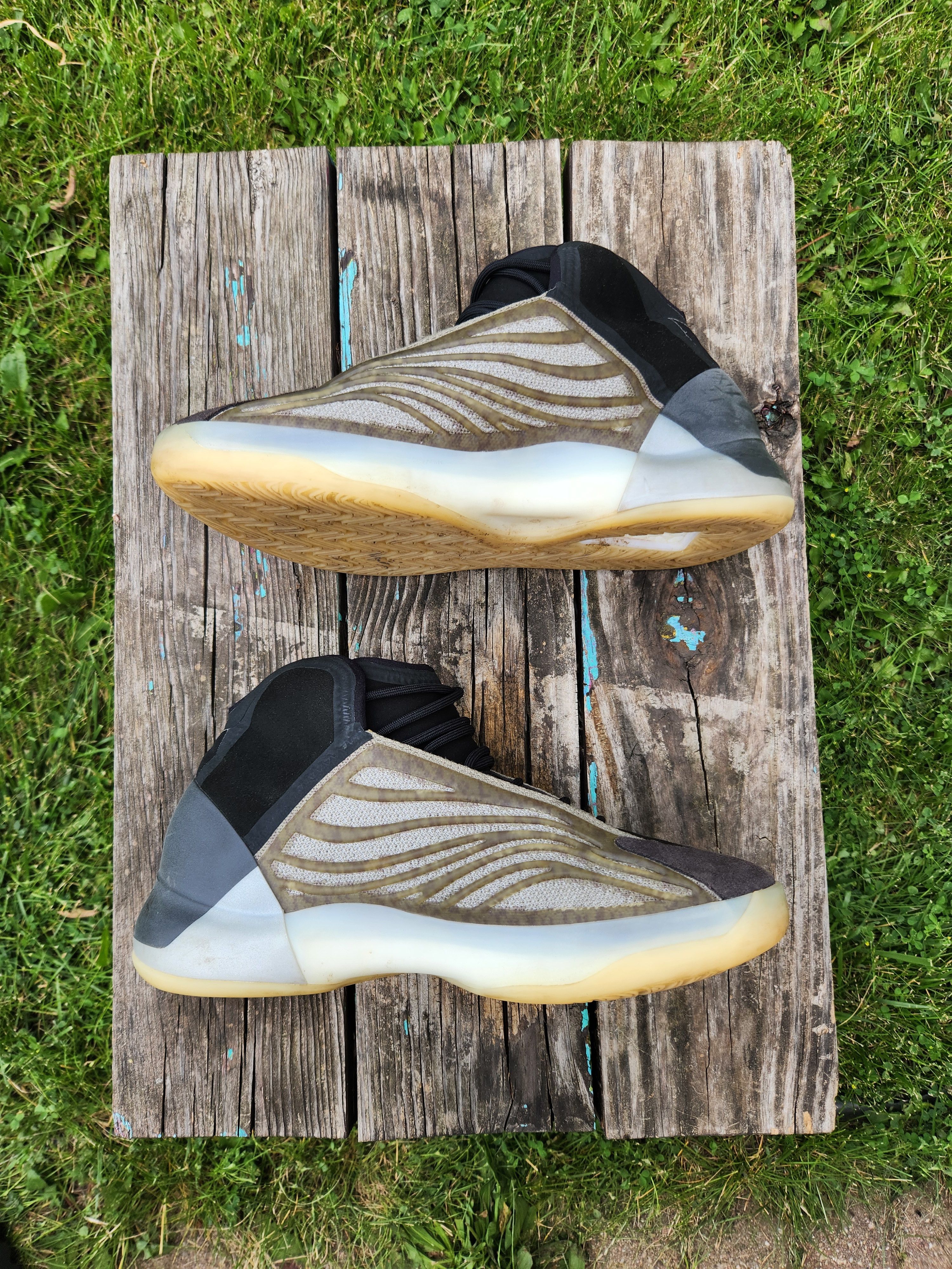 Adidas × Yeezy Adidas Yeezy Quantum Barium Size US 11.5 / EU 44-45 - 4 Thumbnail