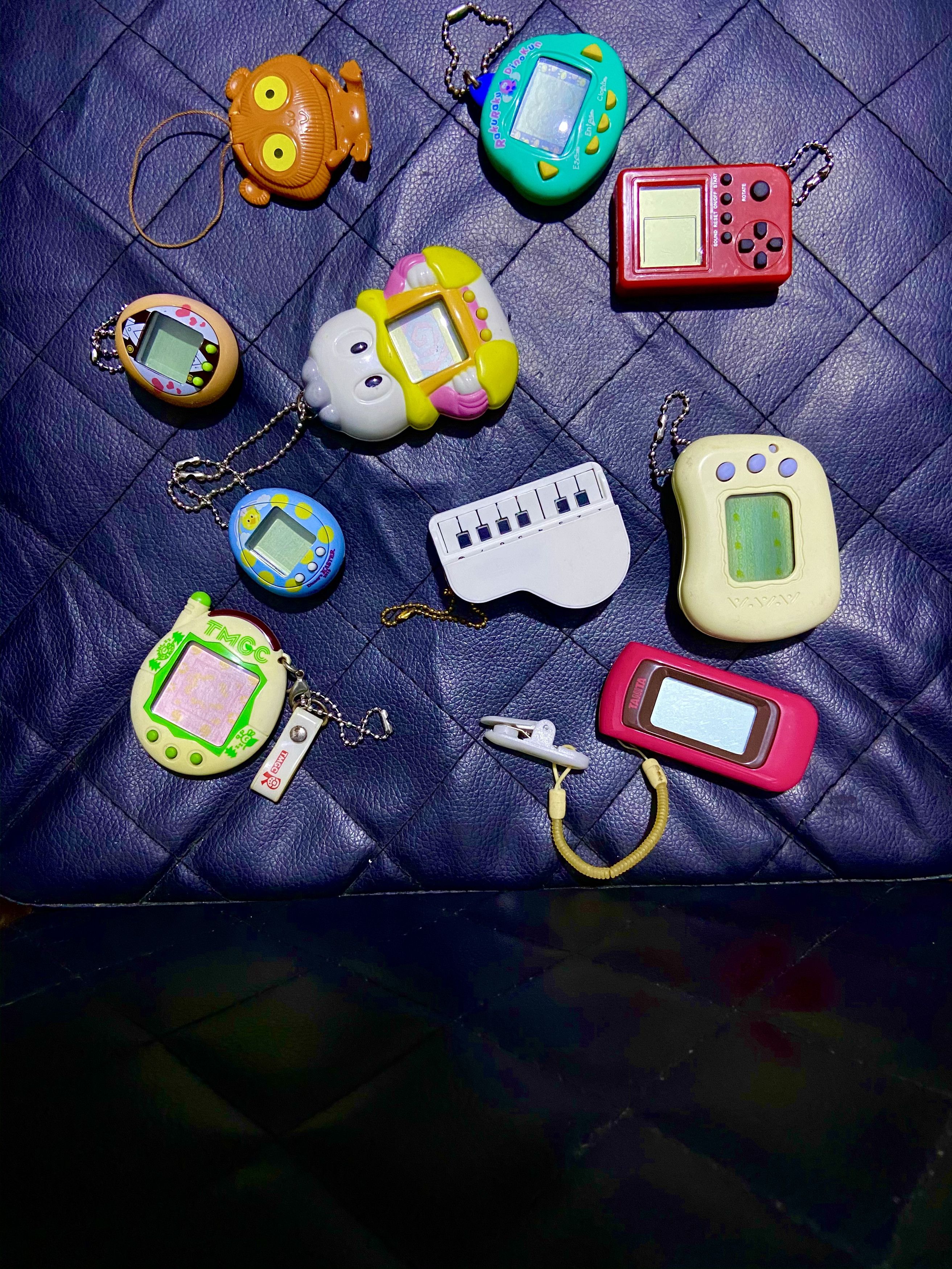 Edition Japan TAKE ALL VINTAGE AUTHENTIC TAMAGOCHI VIRTUAL POCKET GAME Size ONE SIZE - 1 Thumbnail